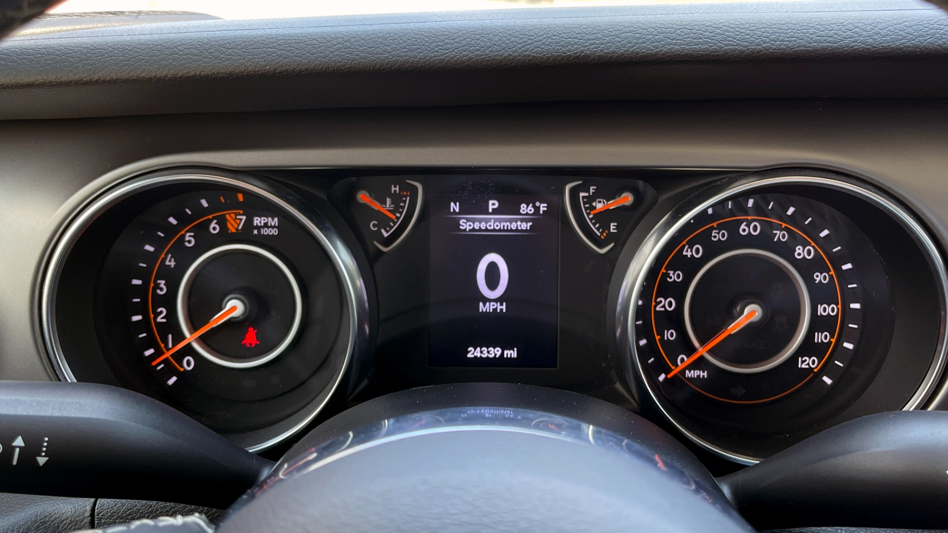 Used 2020 Jeep GLADIATOR SPORT 4X4 / 3.6L / AUTO / MAX TOW / TOUCH SCREEN / CAMERA for sale $42,995 at Formula Imports in Charlotte NC 28227 33