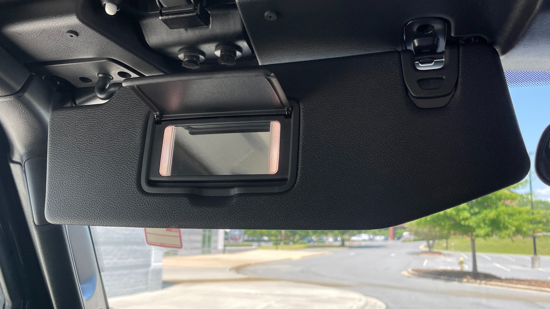 Used 2020 Jeep GLADIATOR SPORT 4X4 / 3.6L / AUTO / MAX TOW / TOUCH SCREEN / CAMERA for sale Sold at Formula Imports in Charlotte NC 28227 39