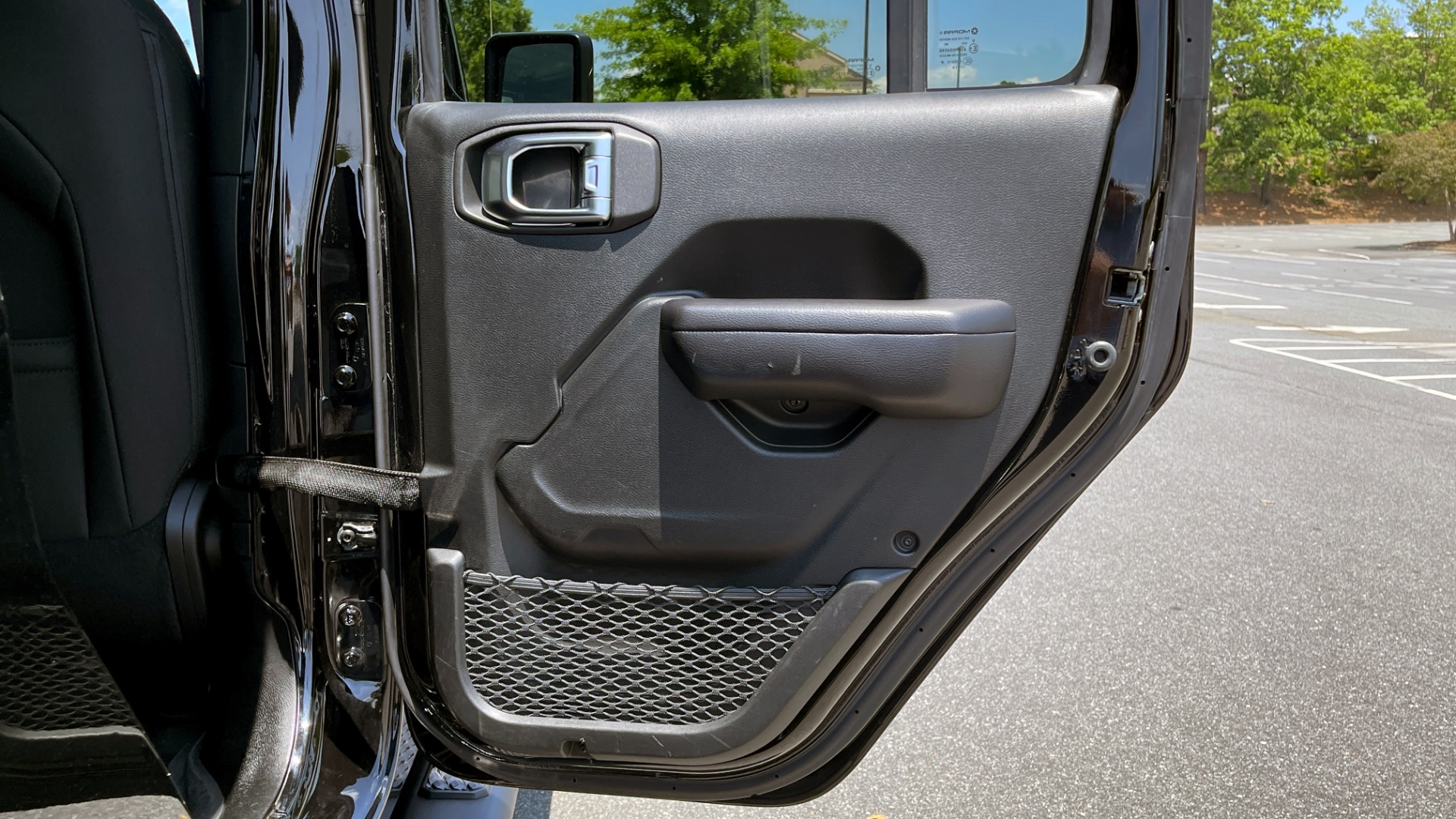 Used 2020 Jeep GLADIATOR SPORT 4X4 / 3.6L / AUTO / MAX TOW / TOUCH SCREEN / CAMERA for sale Sold at Formula Imports in Charlotte NC 28227 46
