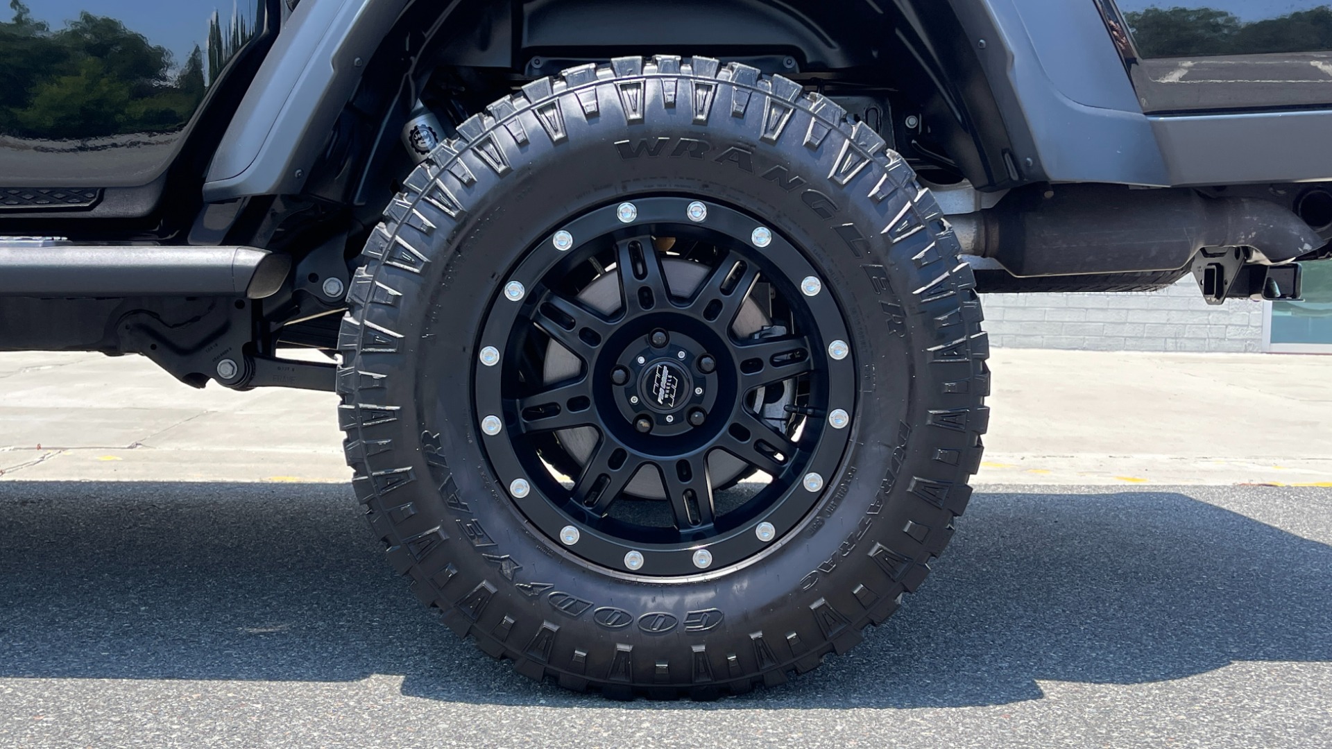 Used 2020 Jeep GLADIATOR SPORT 4X4 / 3.6L / AUTO / MAX TOW / TOUCH SCREEN / CAMERA for sale Sold at Formula Imports in Charlotte NC 28227 52