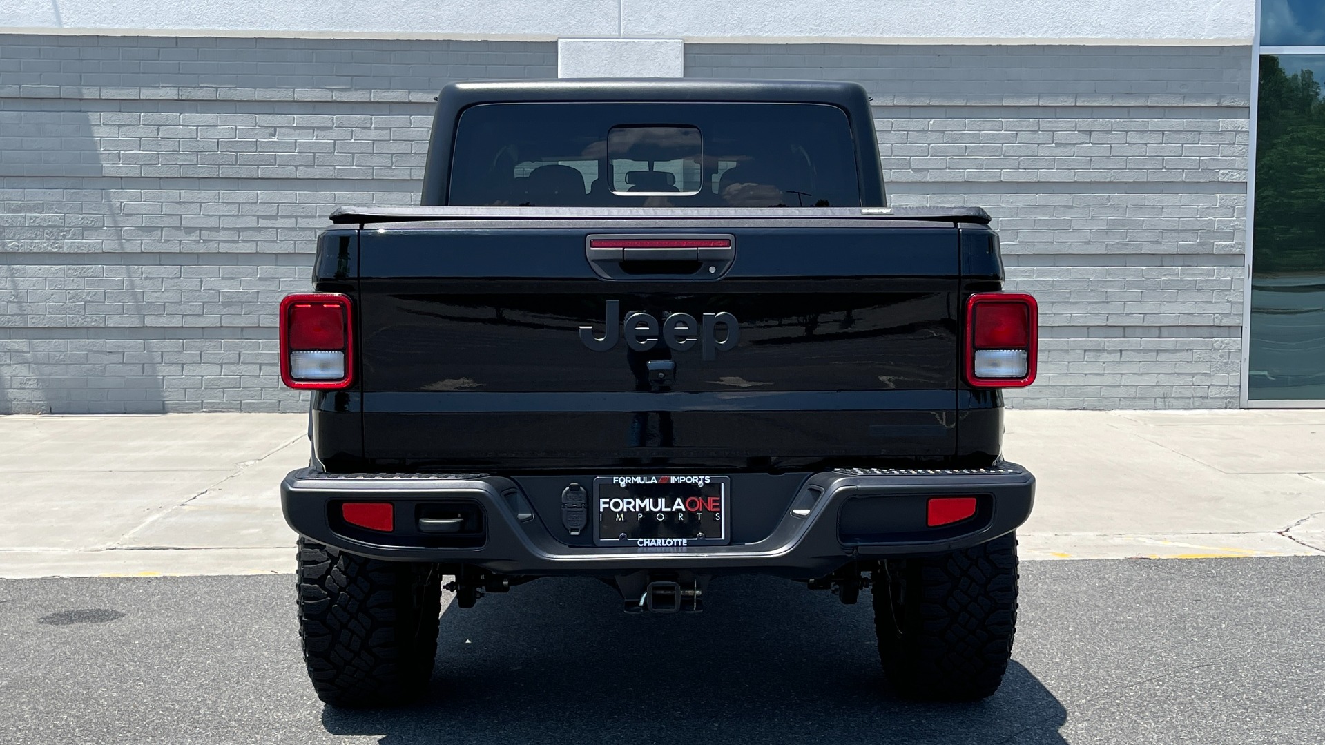 Used 2020 Jeep GLADIATOR SPORT 4X4 / 3.6L / AUTO / MAX TOW / TOUCH SCREEN / CAMERA for sale Sold at Formula Imports in Charlotte NC 28227 8