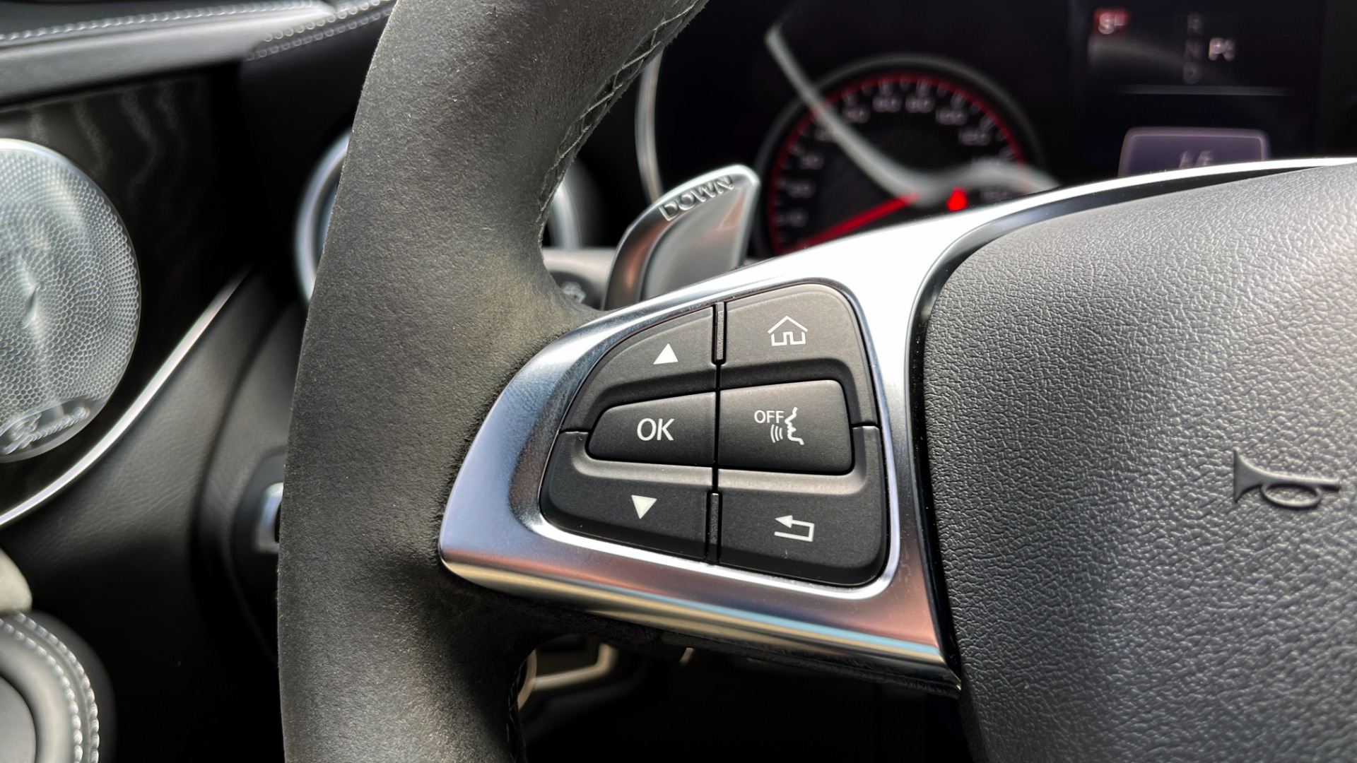 Used 2016 Mercedes-Benz C-CLASS AMG C 63 S SEDAN / NAV / BURMESTER / PANO-ROOF / CAMERA for sale $69,900 at Formula Imports in Charlotte NC 28227 35