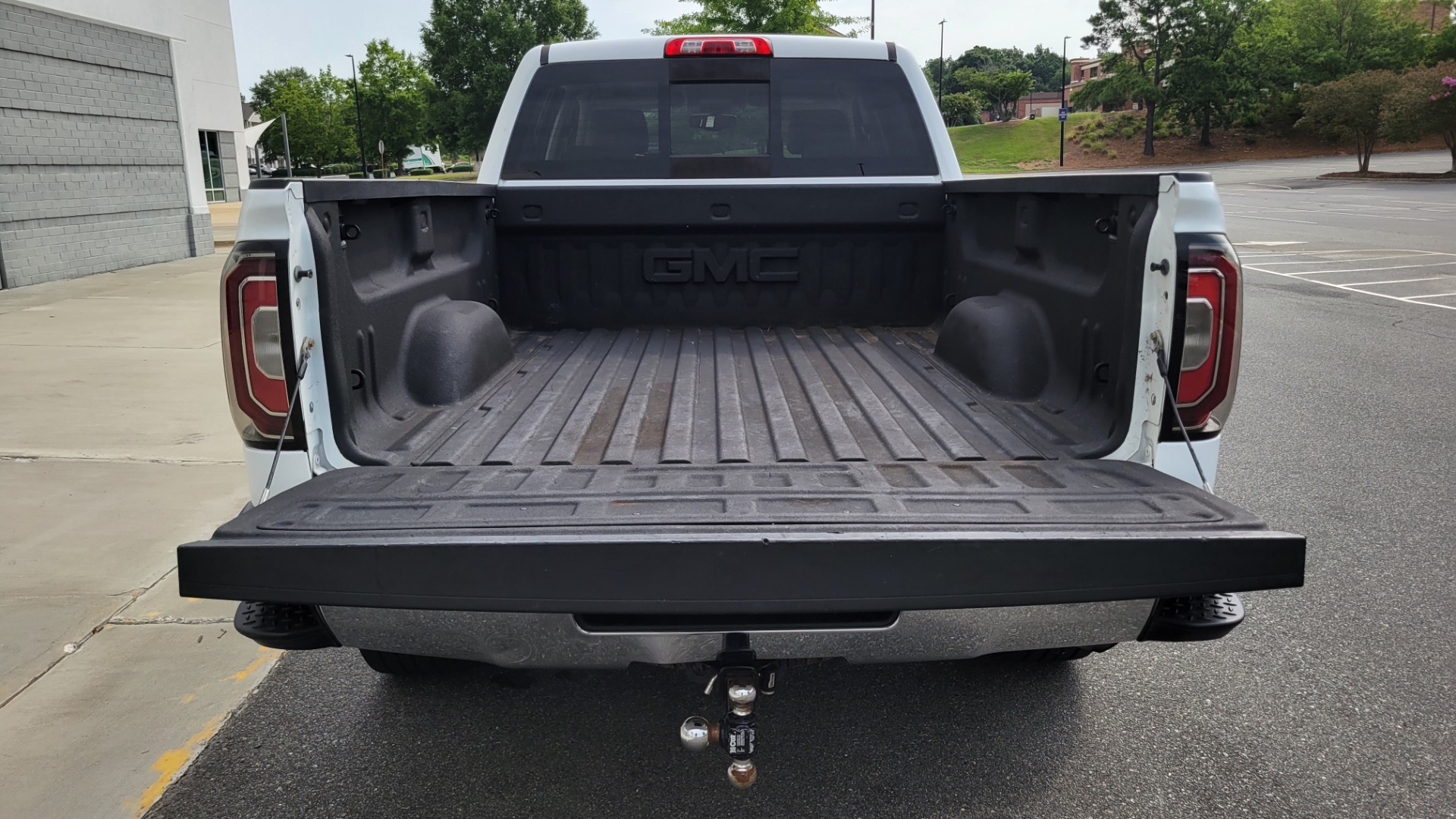 Used 2016 GMC SIERRA 1500 SLT 4X4 Z71 CREWCAB / NAV / BOSE / HTS STS & STRNG WHL / CAMERA for sale Sold at Formula Imports in Charlotte NC 28227 22