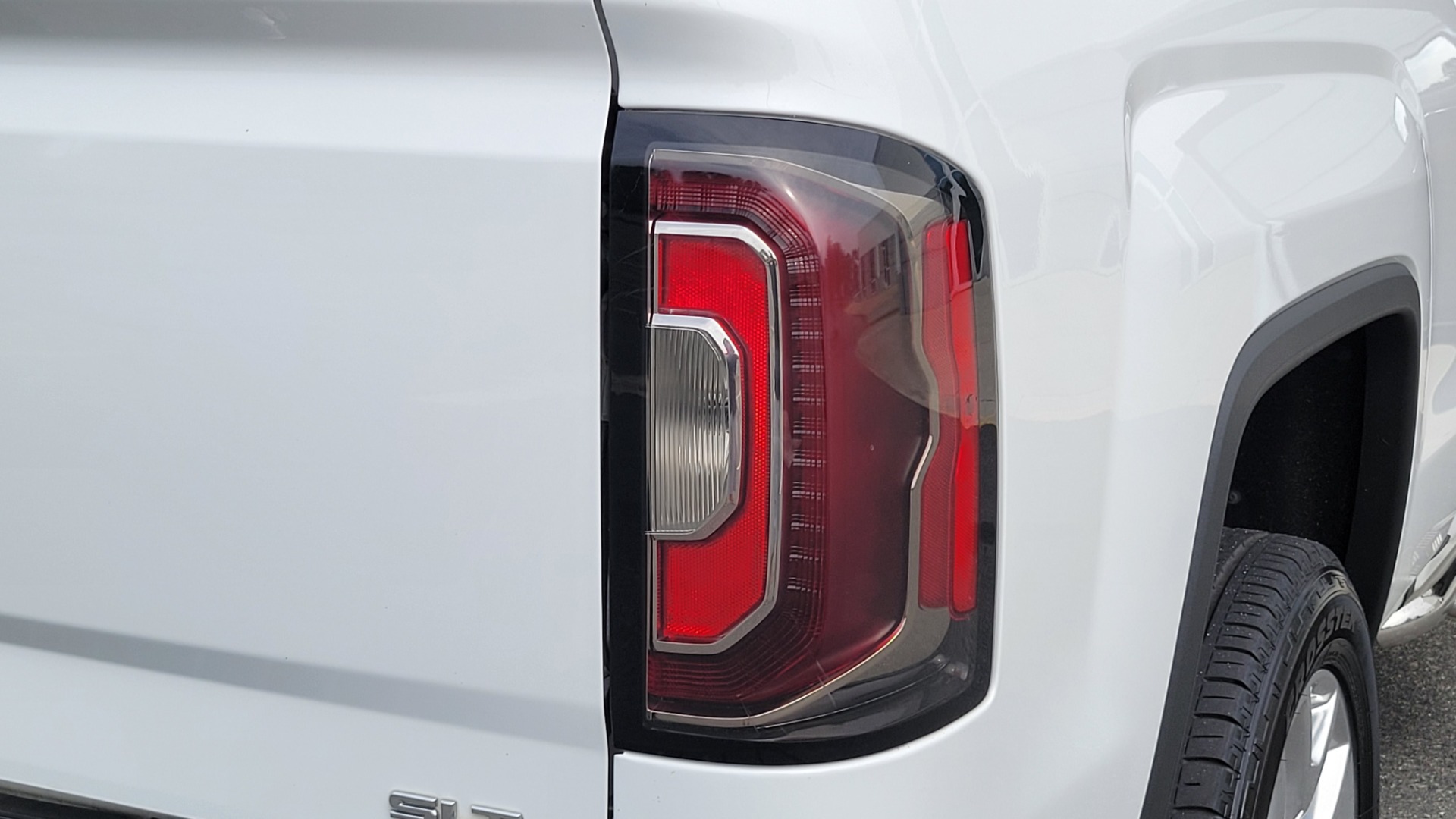 Used 2016 GMC SIERRA 1500 SLT 4X4 Z71 CREWCAB / NAV / BOSE / HTS STS & STRNG WHL / CAMERA for sale Sold at Formula Imports in Charlotte NC 28227 35