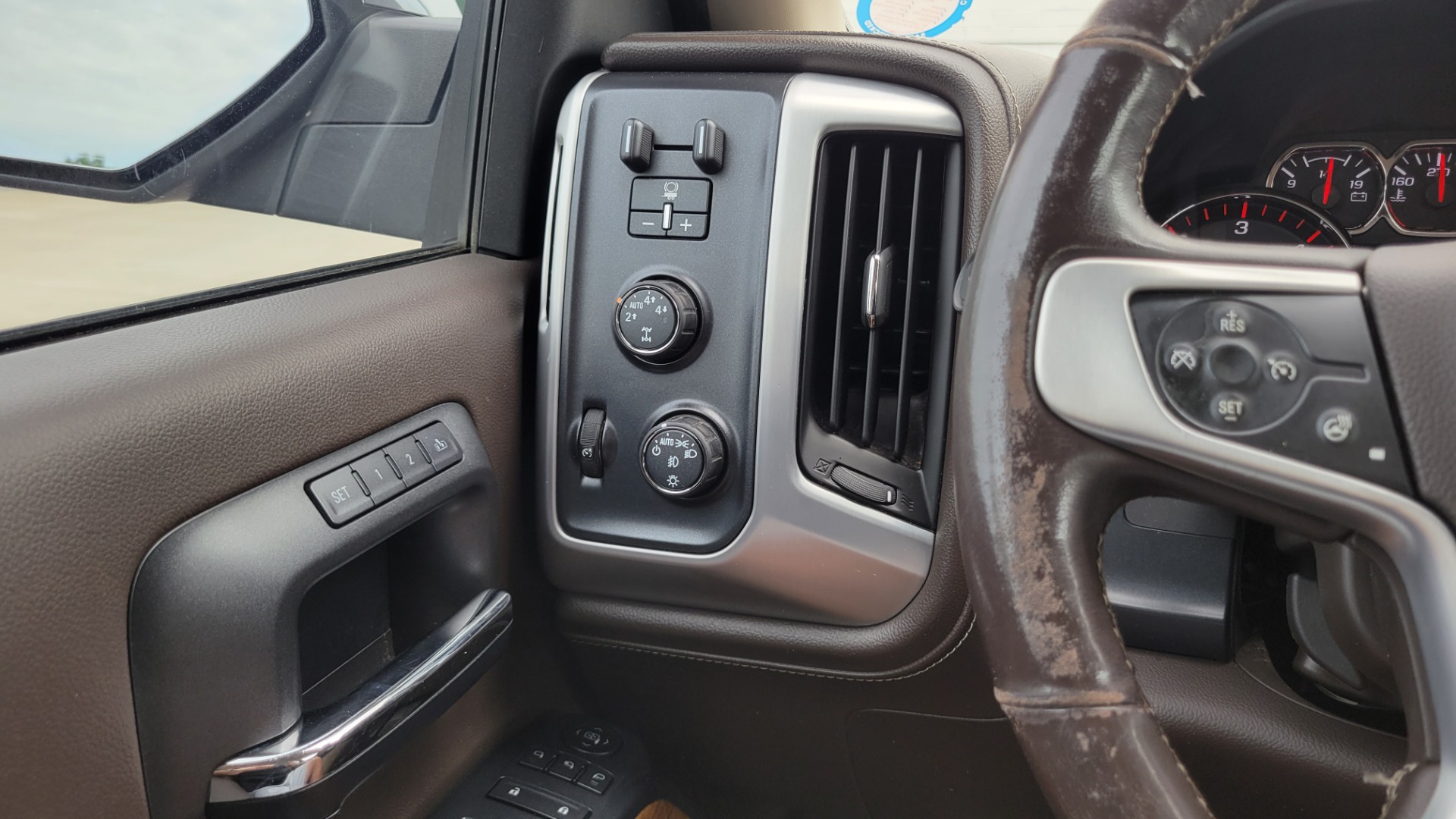 Used 2016 GMC SIERRA 1500 SLT 4X4 Z71 CREWCAB / NAV / BOSE / HTS STS & STRNG WHL / CAMERA for sale Sold at Formula Imports in Charlotte NC 28227 45