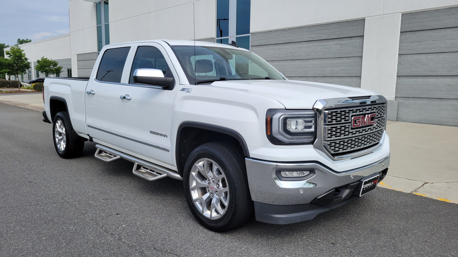 Used 2016 GMC SIERRA 1500 SLT 4X4 Z71 CREWCAB / NAV / BOSE / HTS STS & STRNG WHL / CAMERA for sale $29,695 at Formula Imports in Charlotte NC 28227 6
