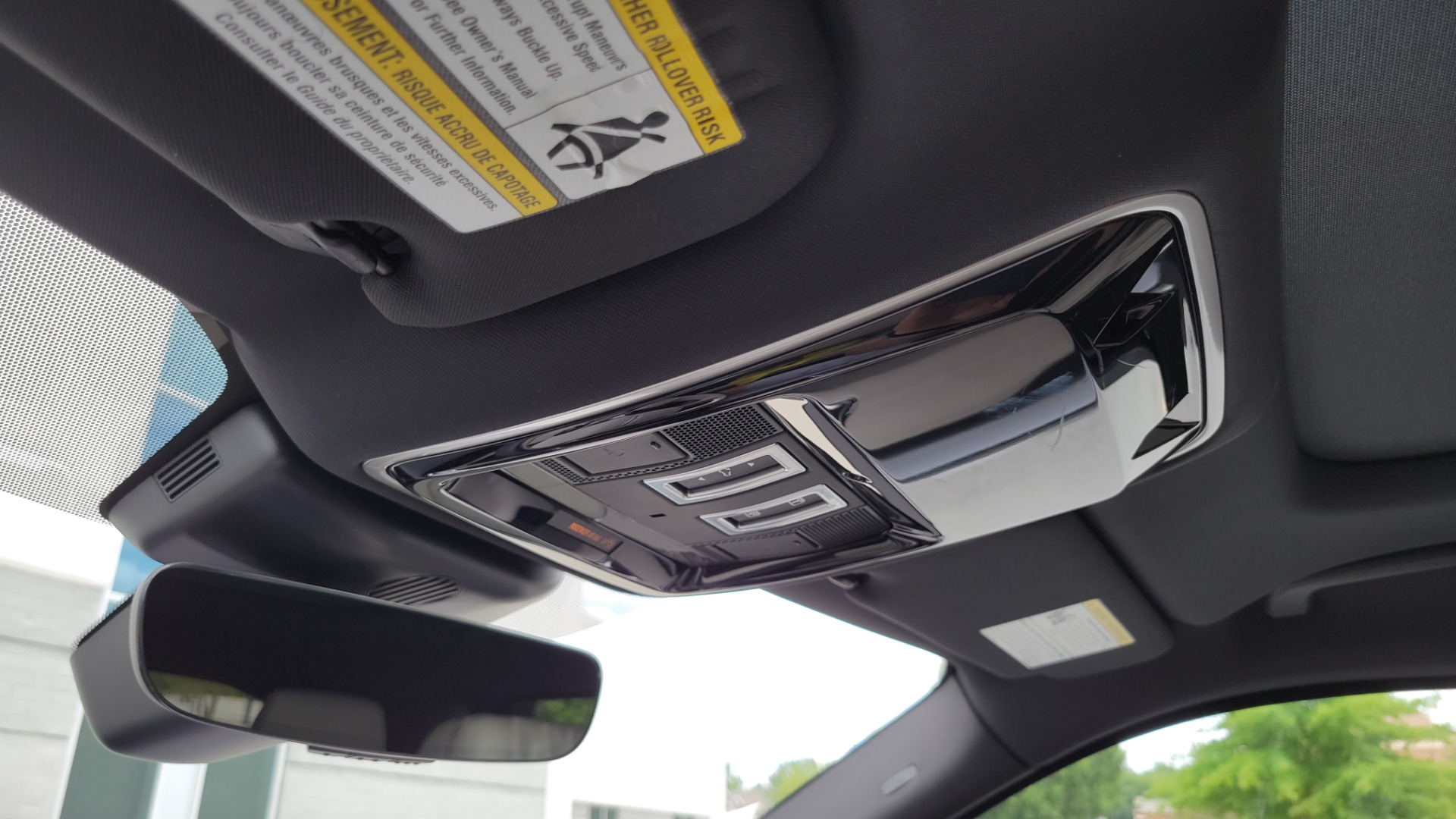 Used 2018 Land Rover RANGE ROVER VELAR R-DYNAMIC / NAV / MERIDIAN / SUNROOF / CAMERA for sale Sold at Formula Imports in Charlotte NC 28227 63