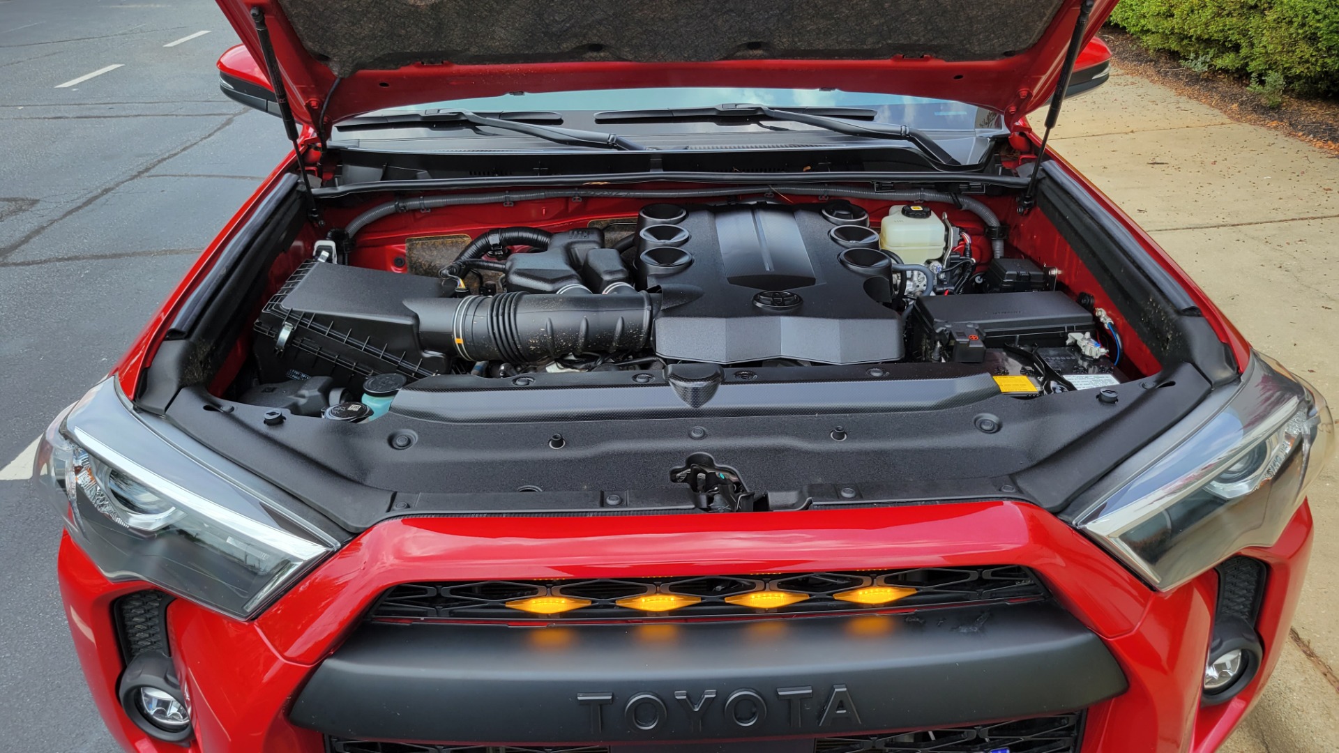 Used 2021 Toyota 4RUNNER SR5 PREMIUM 4X4 / 4.0L V6 / NAV / SUNROOF / PREM SOUND / CAMERA for sale $48,995 at Formula Imports in Charlotte NC 28227 15