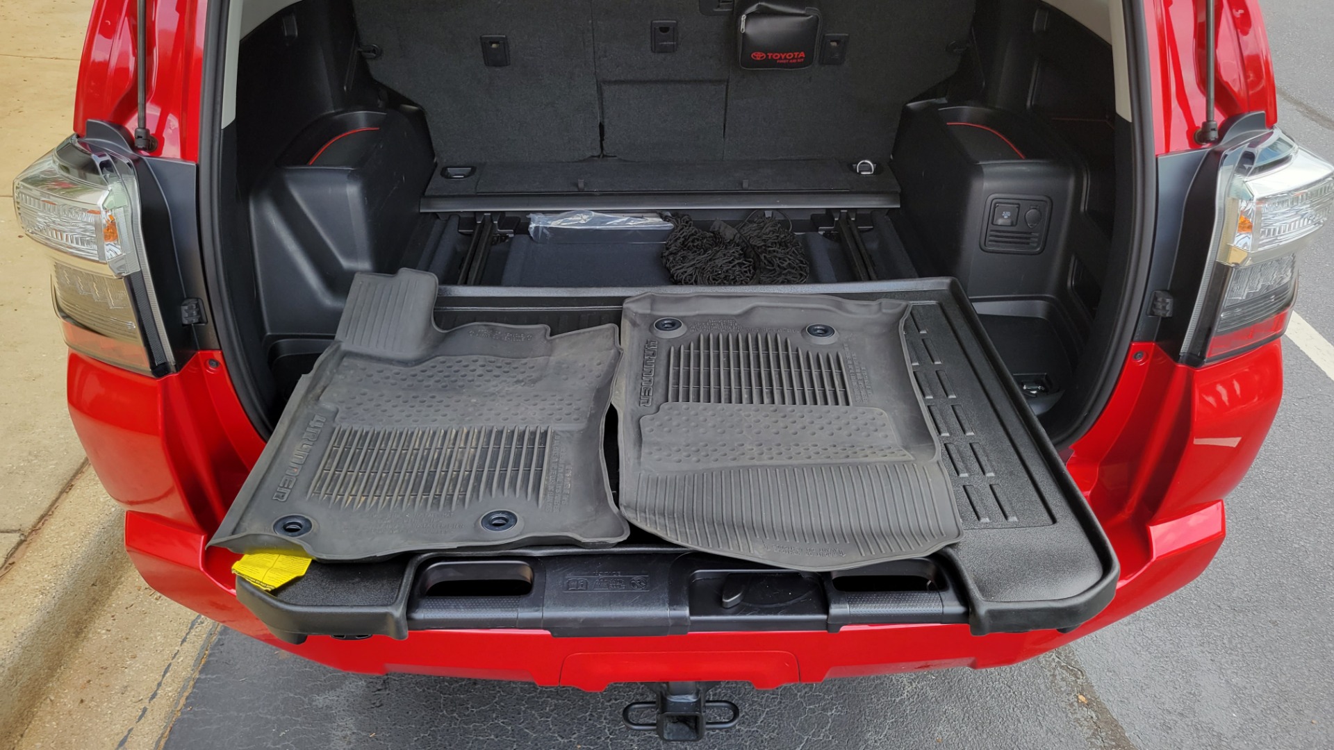 Used 2021 Toyota 4RUNNER SR5 PREMIUM 4X4 / 4.0L V6 / NAV / SUNROOF / PREM SOUND / CAMERA for sale $48,995 at Formula Imports in Charlotte NC 28227 19