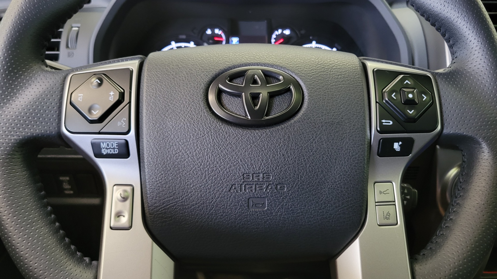 Used 2021 Toyota 4RUNNER SR5 PREMIUM 4X4 / 4.0L V6 / NAV / SUNROOF / PREM SOUND / CAMERA for sale $48,995 at Formula Imports in Charlotte NC 28227 42