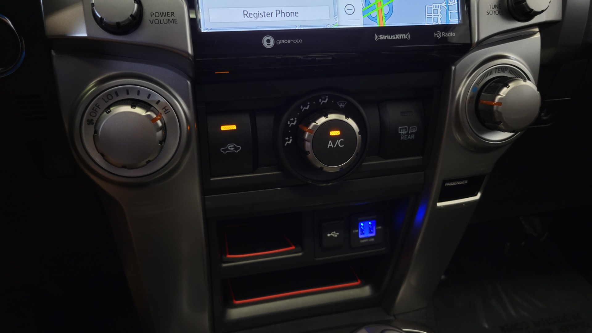 Used 2021 Toyota 4RUNNER SR5 PREMIUM 4X4 / 4.0L V6 / NAV / SUNROOF / PREM SOUND / CAMERA for sale $48,995 at Formula Imports in Charlotte NC 28227 54