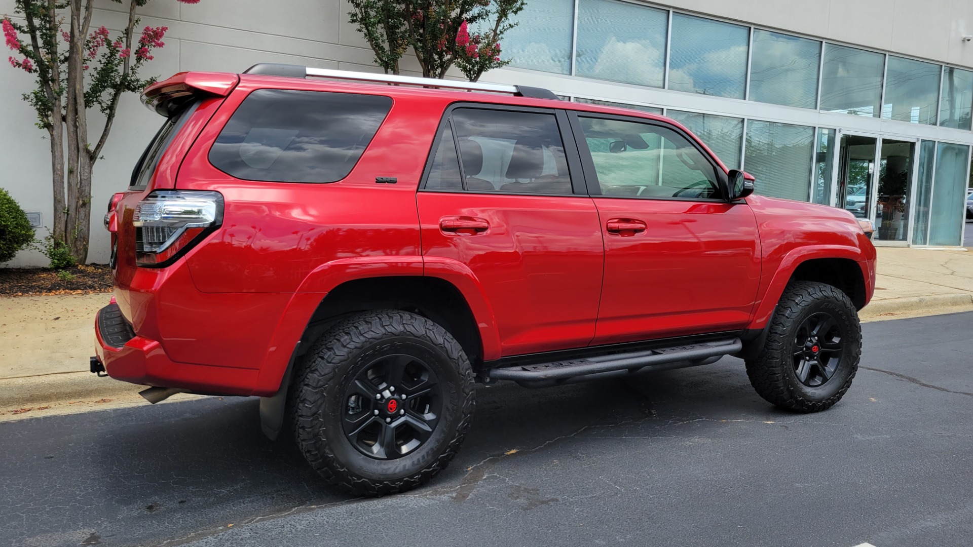 Used 2021 Toyota 4RUNNER SR5 PREMIUM 4X4 / 4.0L V6 / NAV / SUNROOF / PREM SOUND / CAMERA for sale $48,995 at Formula Imports in Charlotte NC 28227 7
