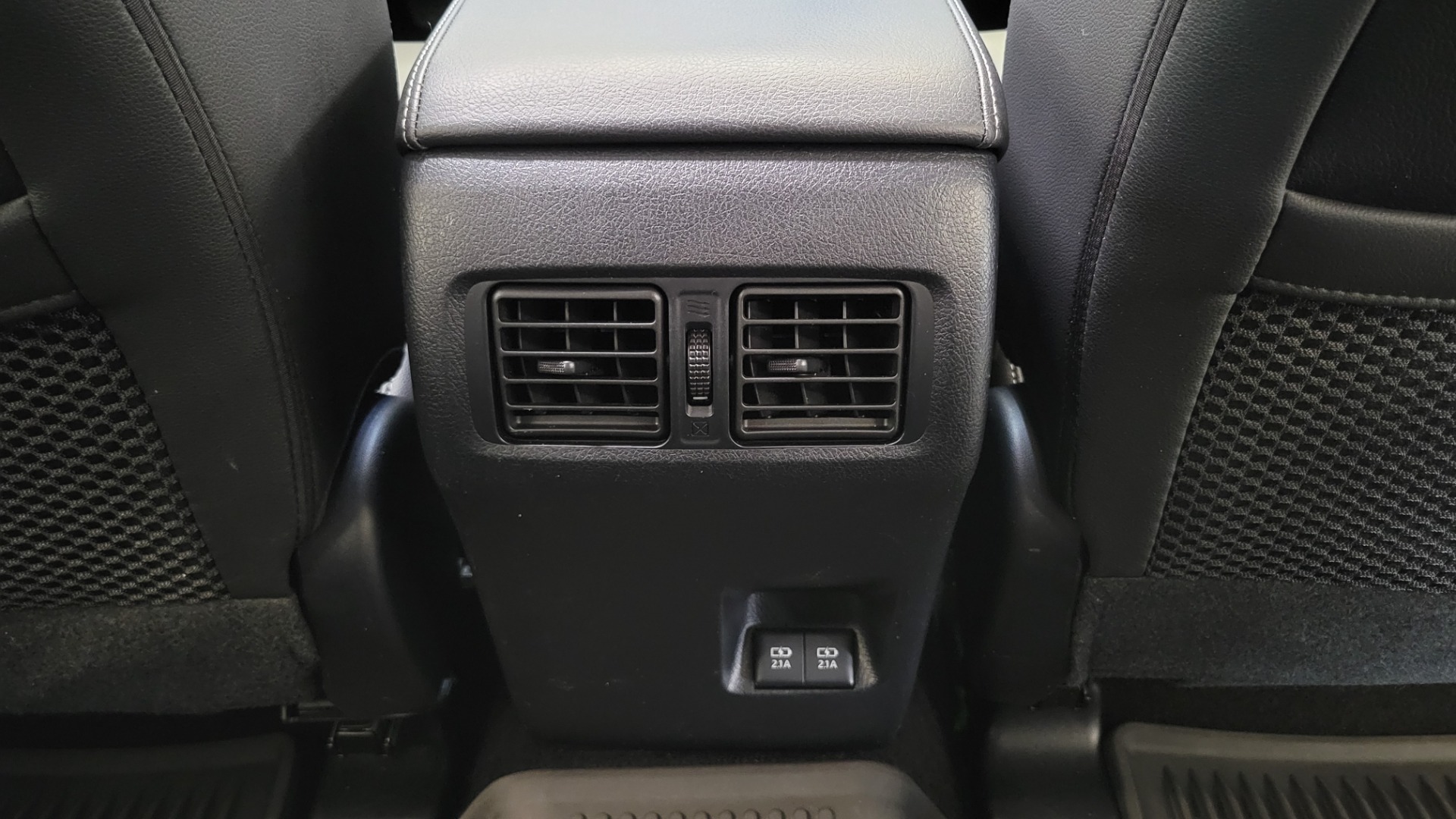 Used 2021 Toyota 4RUNNER SR5 PREMIUM 4X4 / 4.0L V6 / NAV / SUNROOF / PREM SOUND / CAMERA for sale $48,995 at Formula Imports in Charlotte NC 28227 82