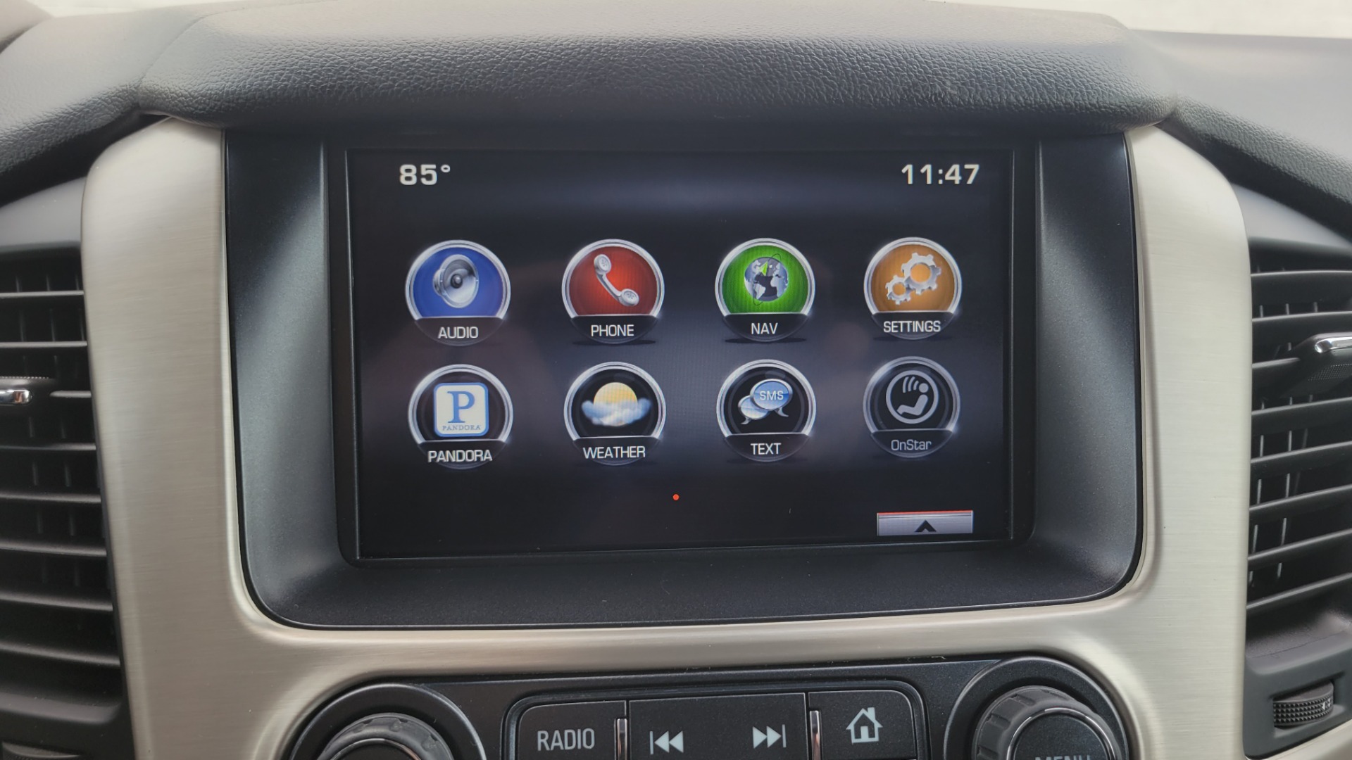 Used 2015 GMC YUKON DENALI 4WD / 6.2L / 8-SPD / NAV / BOSE / SUNROOF / CAMERA / 3-ROW for sale Sold at Formula Imports in Charlotte NC 28227 57