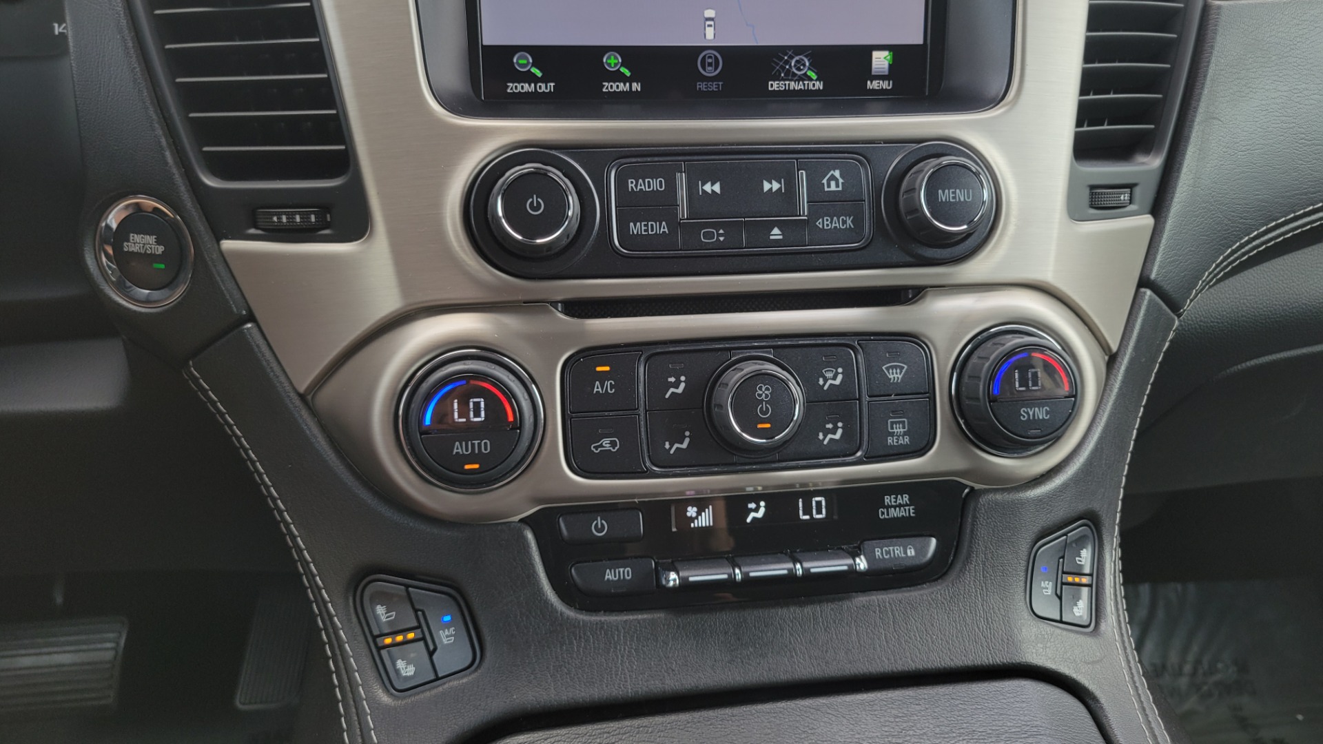 Used 2015 GMC YUKON DENALI 4WD / 6.2L / 8-SPD / NAV / BOSE / SUNROOF / CAMERA / 3-ROW for sale Sold at Formula Imports in Charlotte NC 28227 61