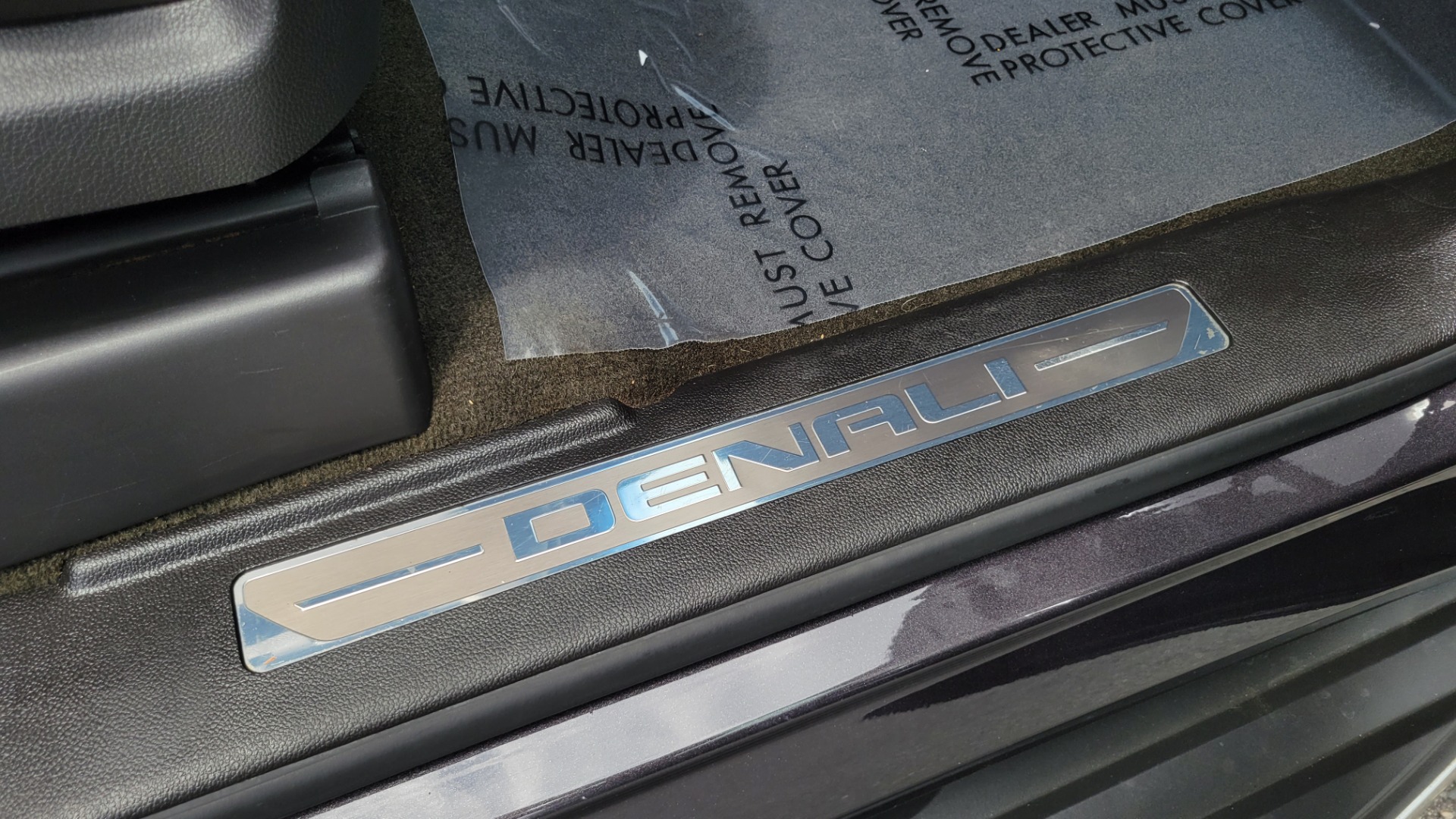 Used 2015 GMC YUKON DENALI 4WD / 6.2L / 8-SPD / NAV / BOSE / SUNROOF / CAMERA / 3-ROW for sale Sold at Formula Imports in Charlotte NC 28227 88