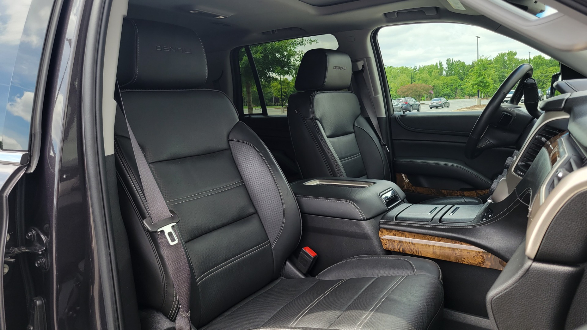 Used 2015 GMC YUKON DENALI 4WD / 6.2L / 8-SPD / NAV / BOSE / SUNROOF / CAMERA / 3-ROW for sale Sold at Formula Imports in Charlotte NC 28227 89