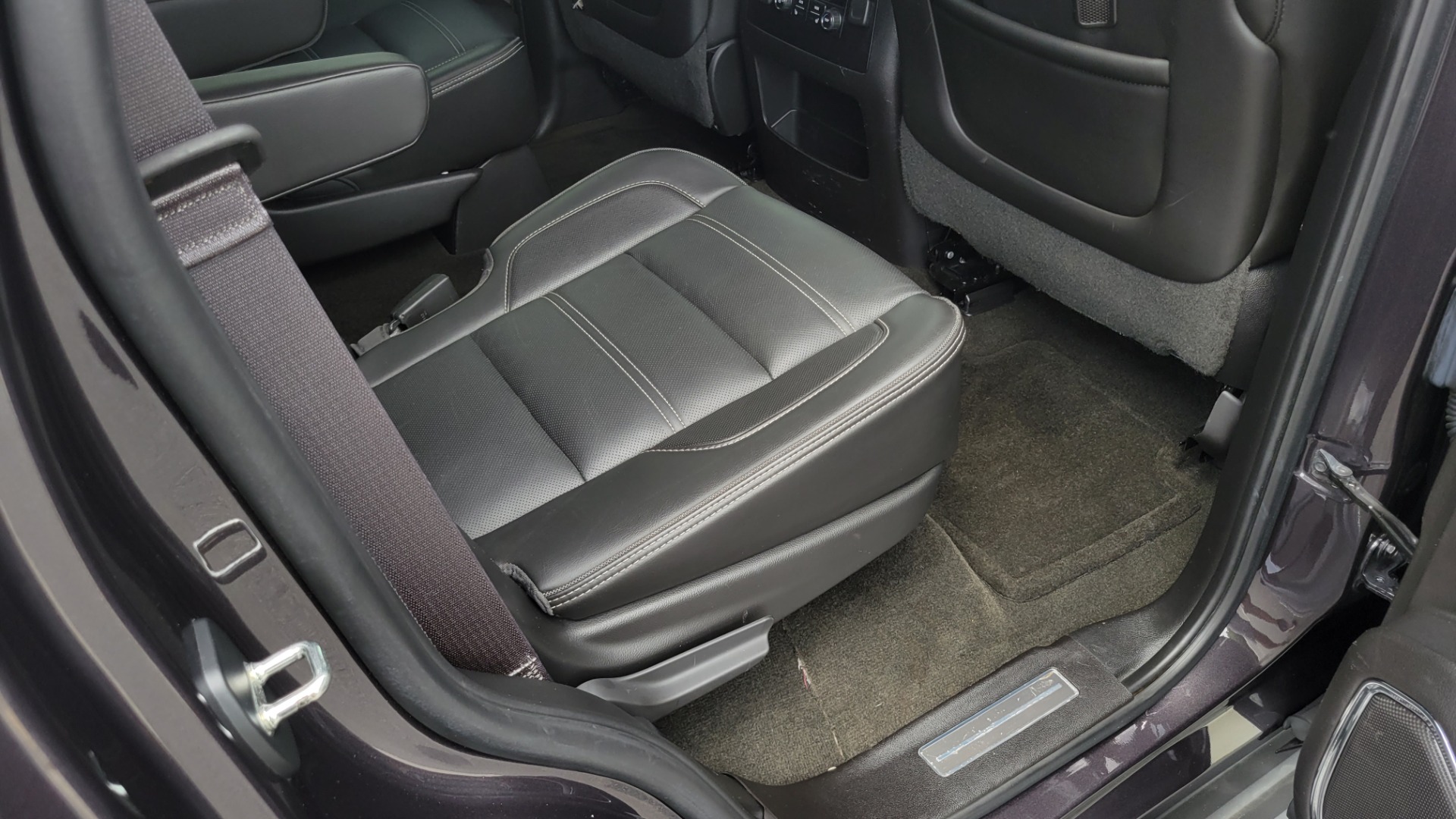 Used 2015 GMC YUKON DENALI 4WD / 6.2L / 8-SPD / NAV / BOSE / SUNROOF / CAMERA / 3-ROW for sale Sold at Formula Imports in Charlotte NC 28227 94