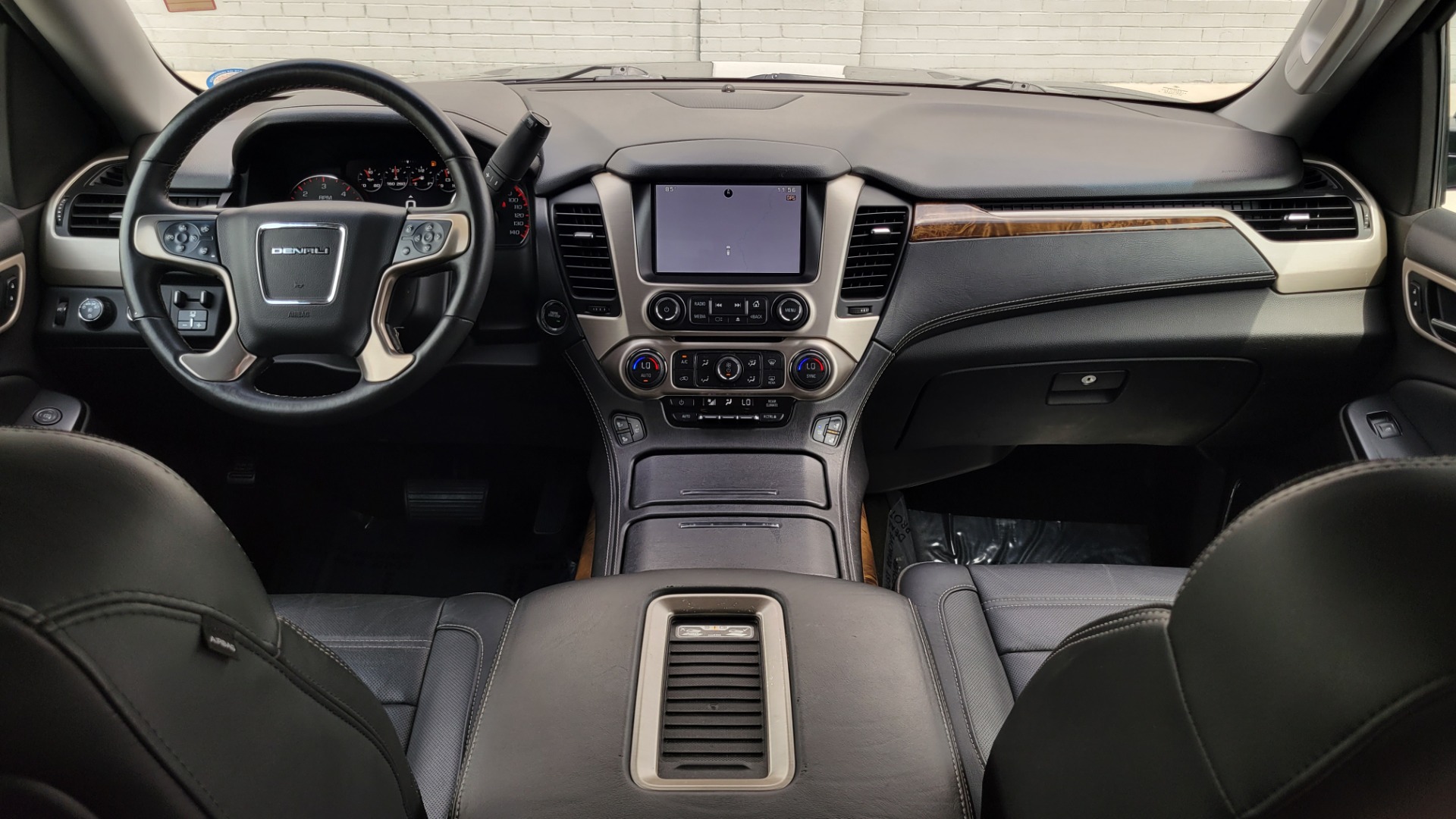 Used 2015 GMC YUKON DENALI 4WD / 6.2L / 8-SPD / NAV / BOSE / SUNROOF / CAMERA / 3-ROW for sale Sold at Formula Imports in Charlotte NC 28227 99