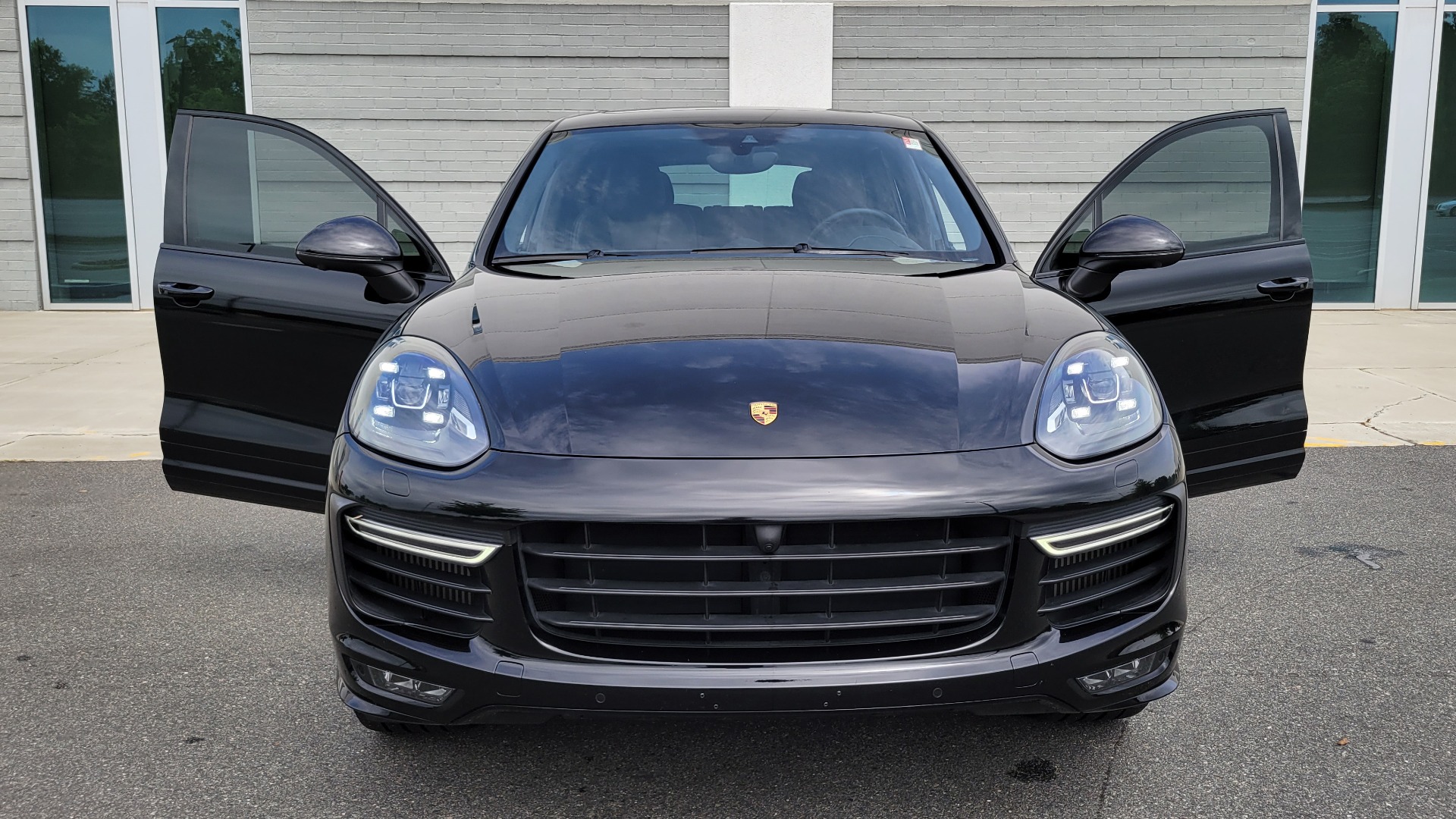 Used 2017 Porsche CAYENNE GTS 3.6L / NAV / SUNROOF / BOSE / PARK ASST / LCA / CAMERA for sale Sold at Formula Imports in Charlotte NC 28227 10