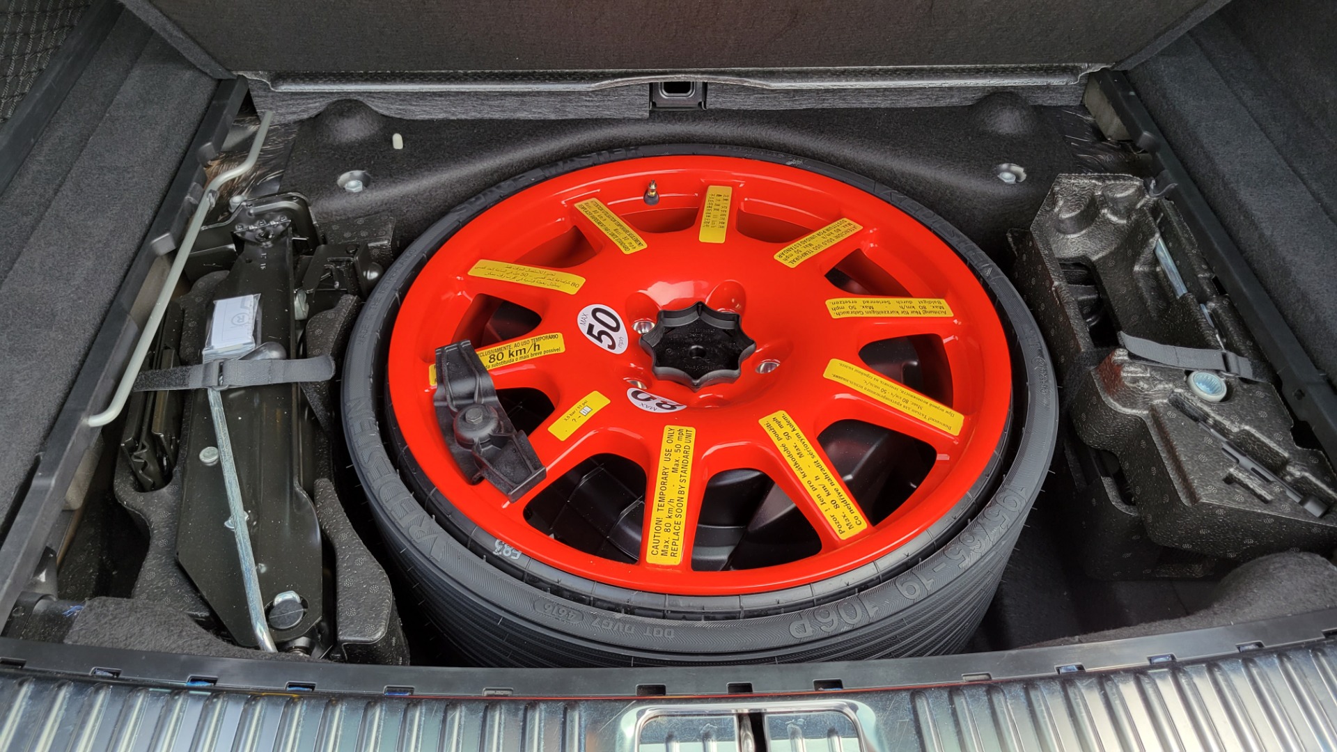 Used 2017 Porsche CAYENNE GTS 3.6L / NAV / SUNROOF / BOSE / PARK ASST / LCA / CAMERA for sale $64,995 at Formula Imports in Charlotte NC 28227 21