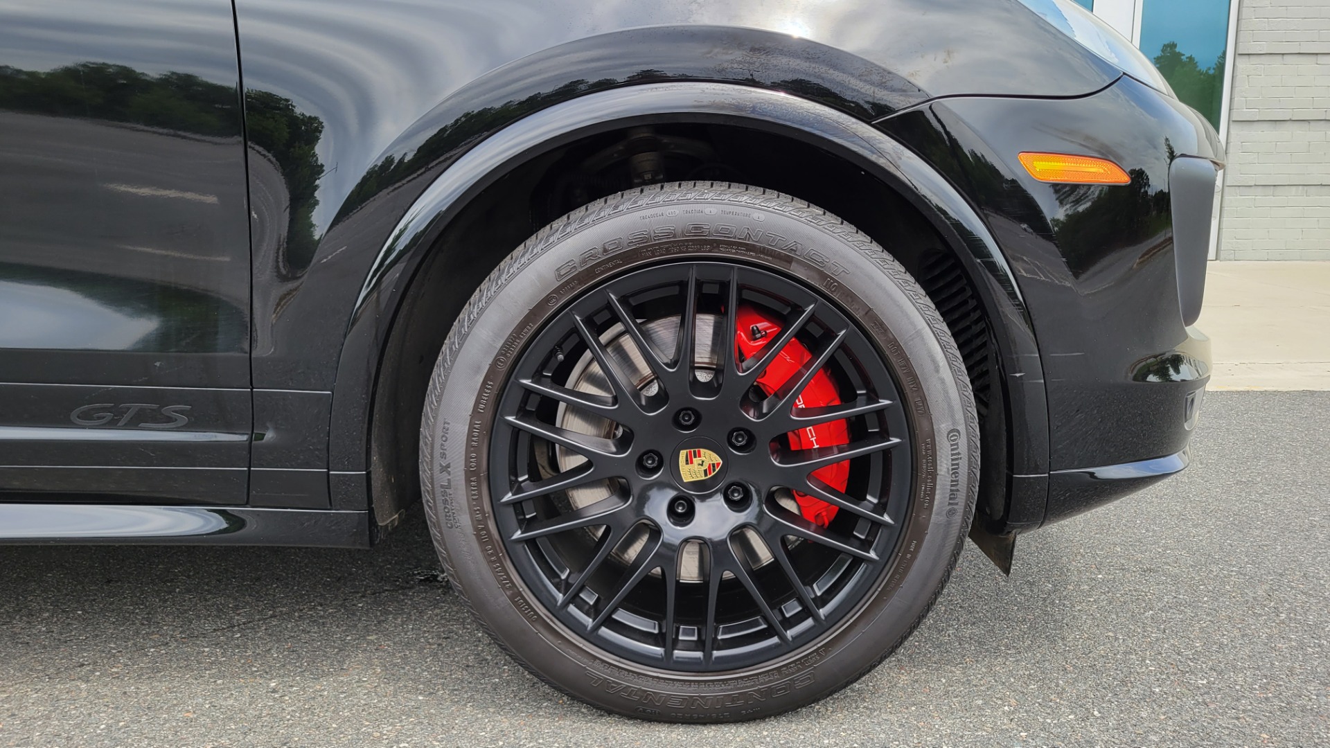 Used 2017 Porsche CAYENNE GTS 3.6L / NAV / SUNROOF / BOSE / PARK ASST / LCA / CAMERA for sale $64,995 at Formula Imports in Charlotte NC 28227 90