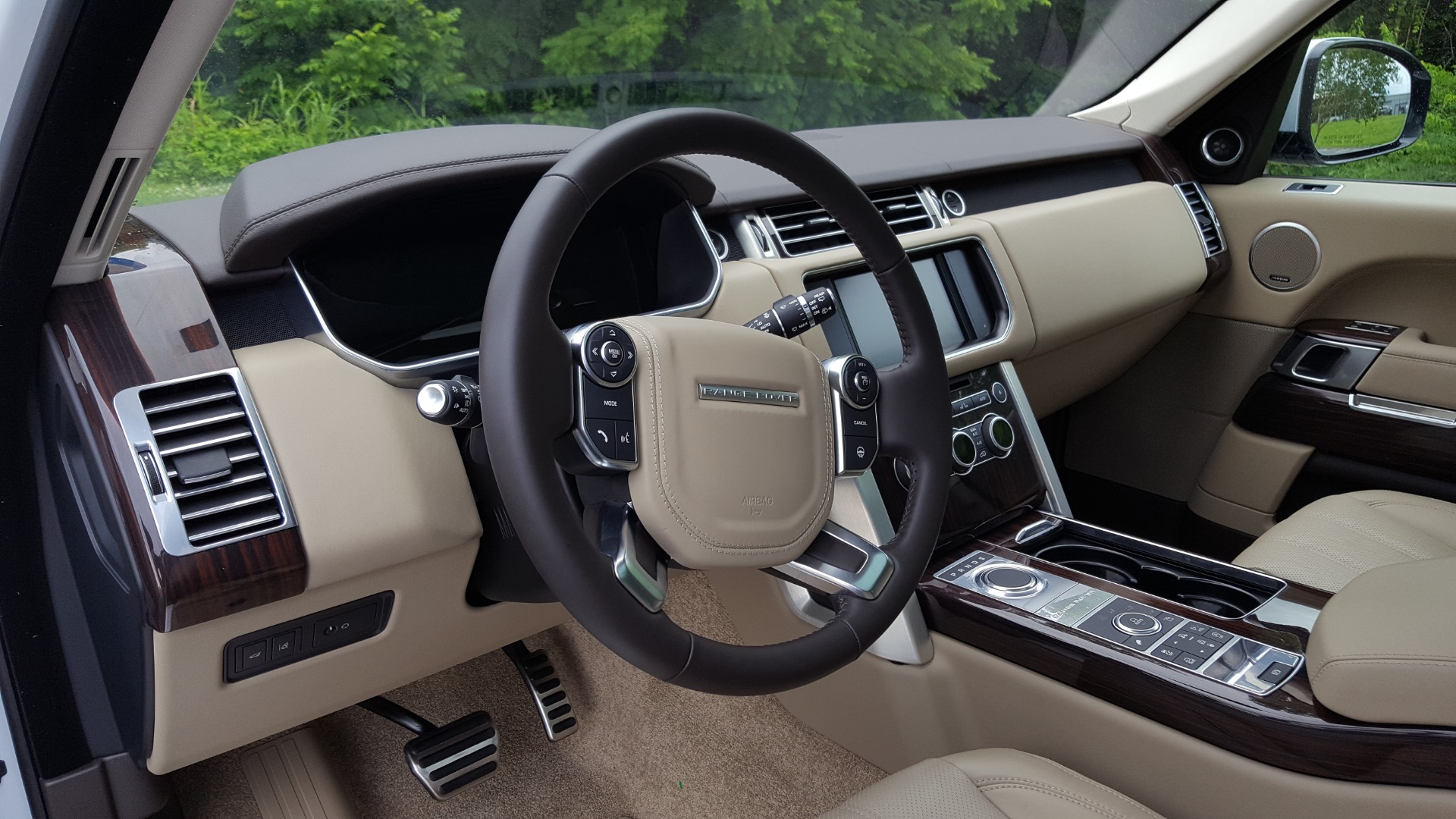 Used 2016 Land Rover RANGE ROVER SC V8 / DRVR ASST / VSN ASST / MERIDIAN / SNRF / BLIND SPOT for sale Sold at Formula Imports in Charlotte NC 28227 36