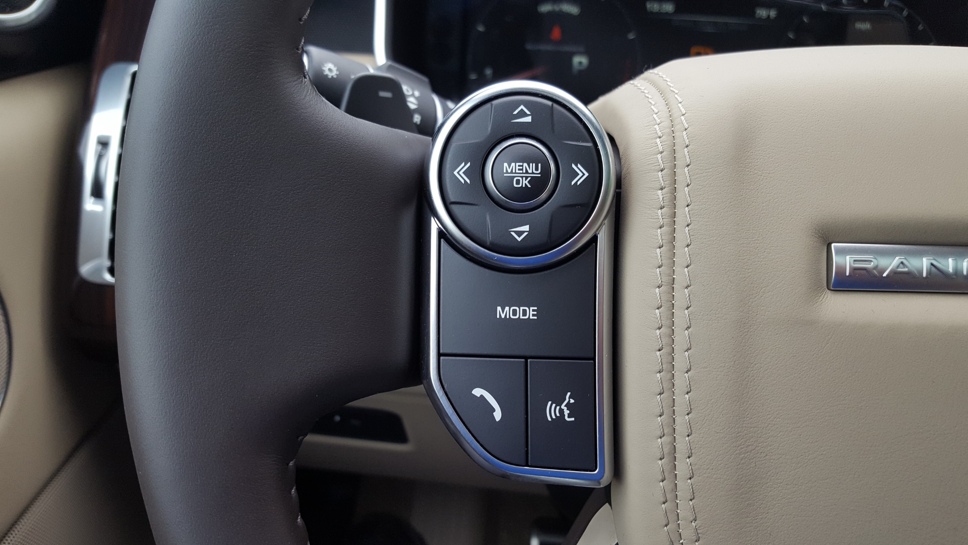 Used 2016 Land Rover RANGE ROVER SC V8 / DRVR ASST / VSN ASST / MERIDIAN / SNRF / BLIND SPOT for sale Sold at Formula Imports in Charlotte NC 28227 39
