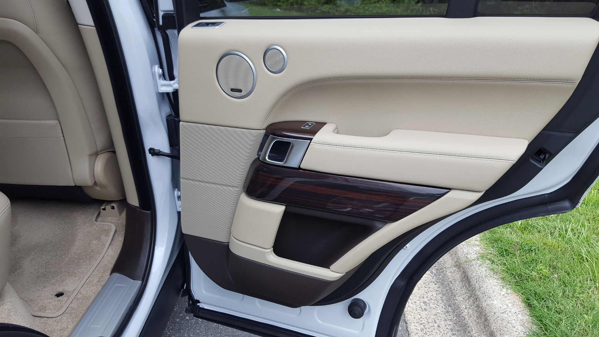 Used 2016 Land Rover RANGE ROVER SC V8 / DRVR ASST / VSN ASST / MERIDIAN / SNRF / BLIND SPOT for sale Sold at Formula Imports in Charlotte NC 28227 77