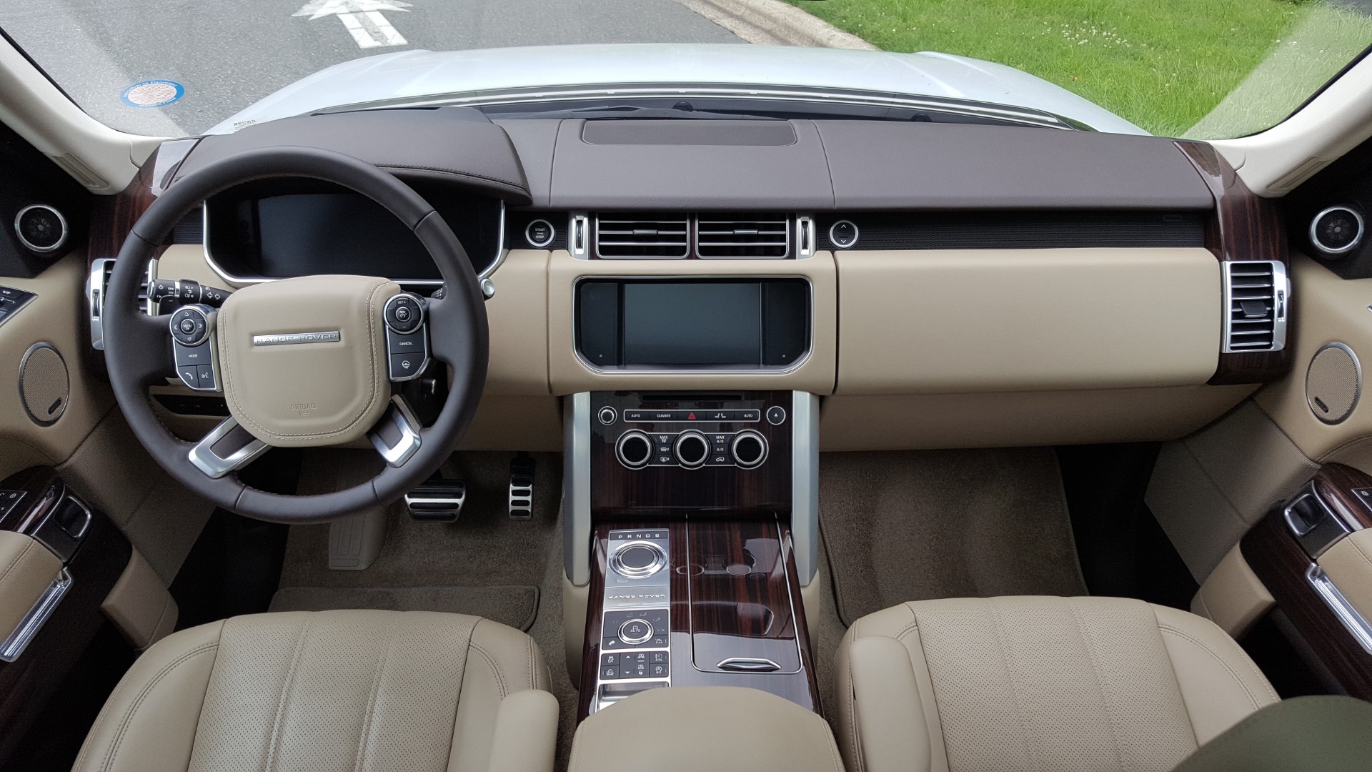 Used 2016 Land Rover RANGE ROVER SC V8 / DRVR ASST / VSN ASST / MERIDIAN / SNRF / BLIND SPOT for sale Sold at Formula Imports in Charlotte NC 28227 87