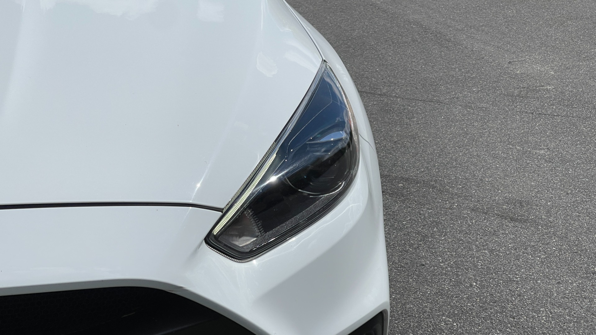 Used 2017 Ford Focus RS / SUNROOF / RS2 PACKAGE / RECAROS / MBRP EXHAUST / ALL WHEEL DRIVE for sale Sold at Formula Imports in Charlotte NC 28227 30