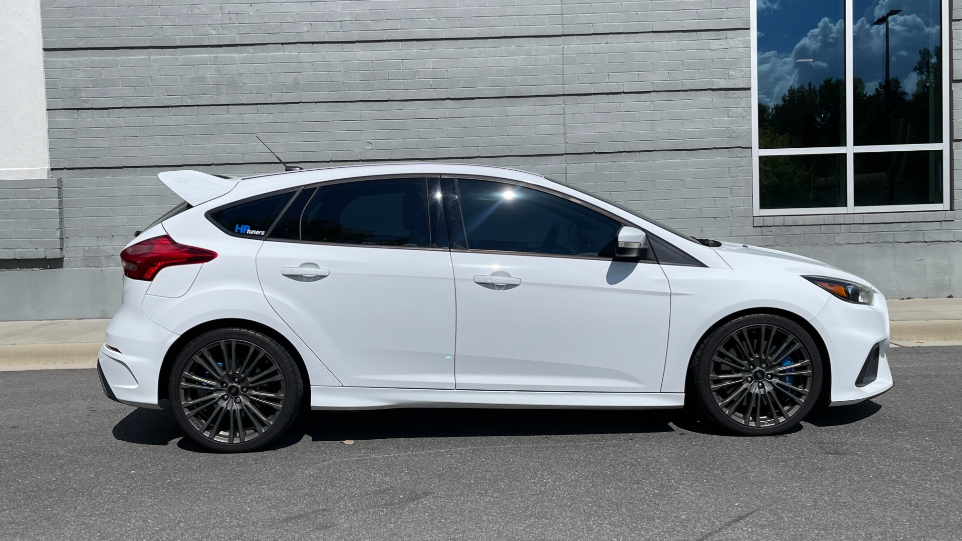 Used 2017 Ford Focus RS / SUNROOF / RS2 PACKAGE / RECAROS / MBRP EXHAUST / ALL WHEEL DRIVE for sale Sold at Formula Imports in Charlotte NC 28227 7