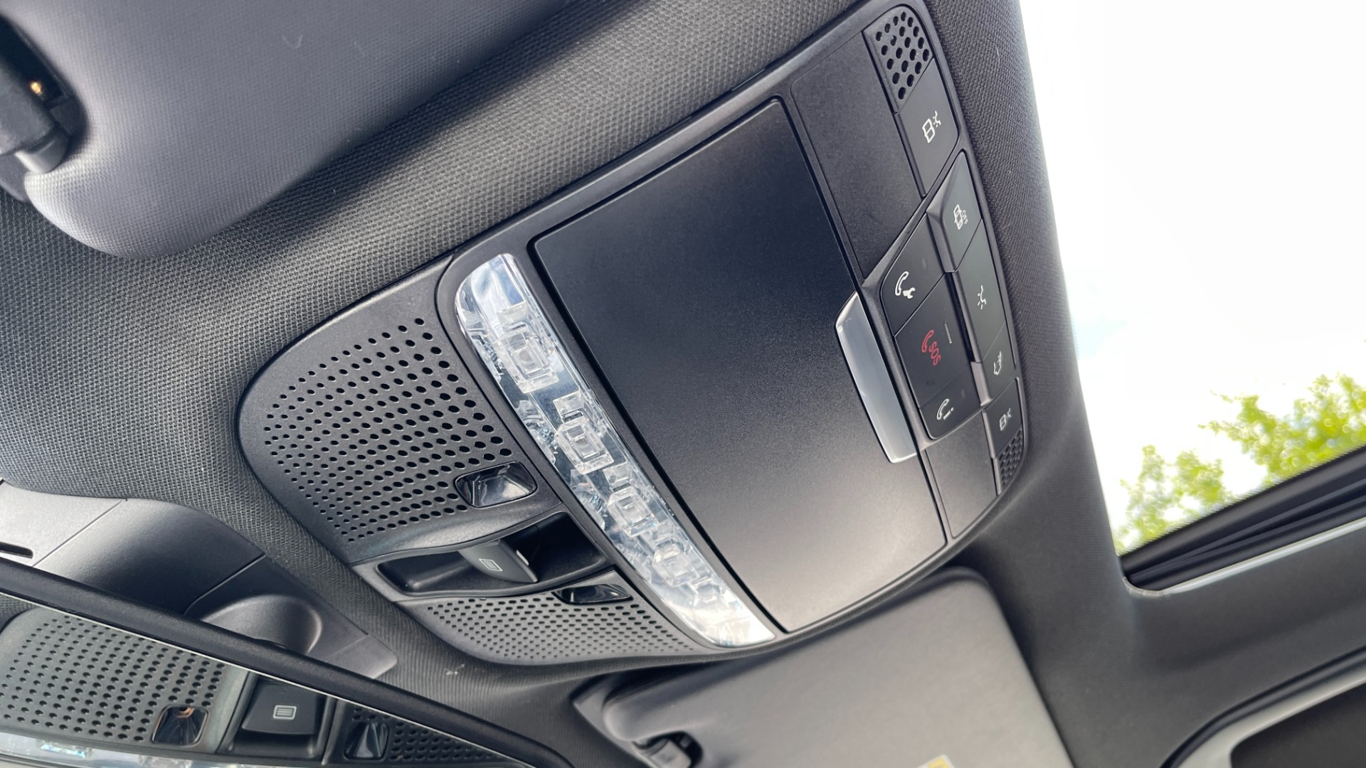 Used 2018 Mercedes-Benz C-Class C 300 / PREMIUM / REVIEW CAM / HTD SEATS / 18IN WHEELS for sale Sold at Formula Imports in Charlotte NC 28227 23