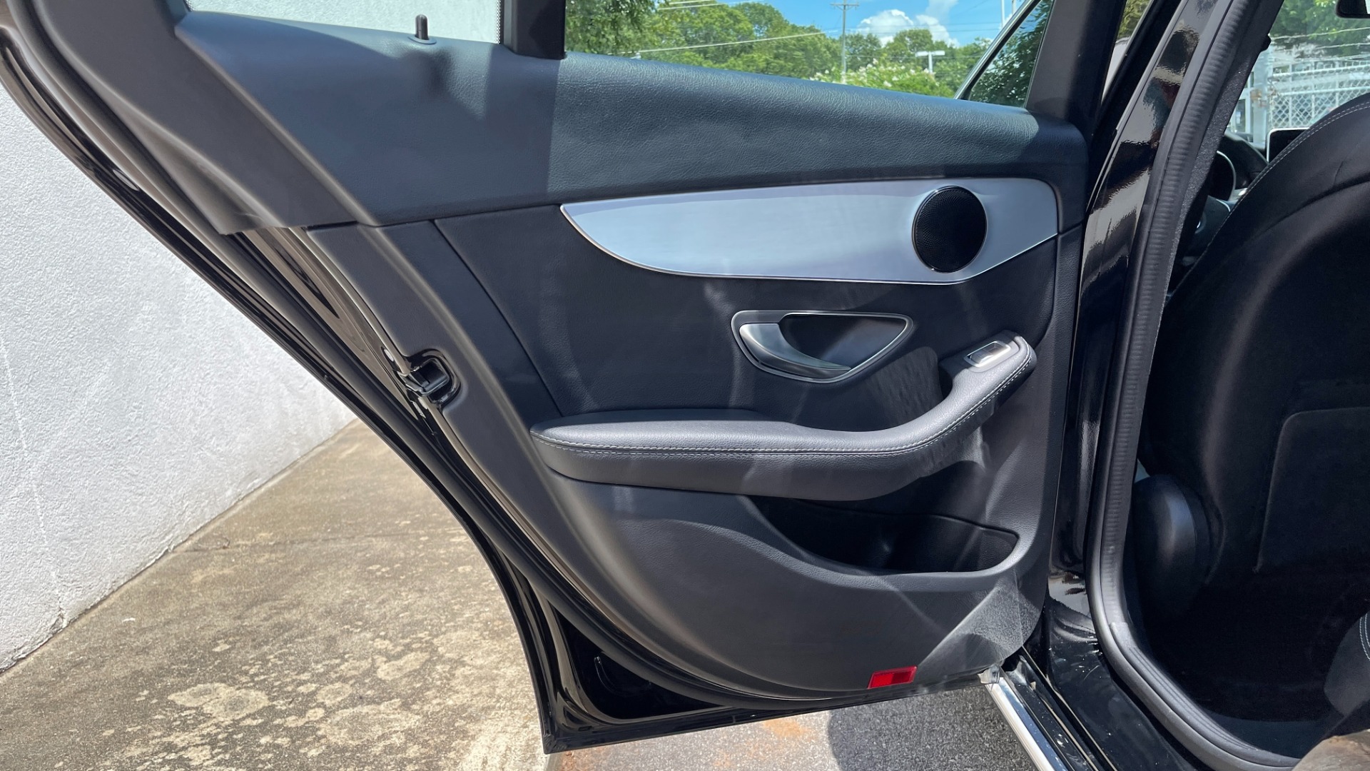 Used 2018 Mercedes-Benz C-Class C 300 / PREMIUM / REVIEW CAM / HTD SEATS / 18IN WHEELS for sale $27,999 at Formula Imports in Charlotte NC 28227 25