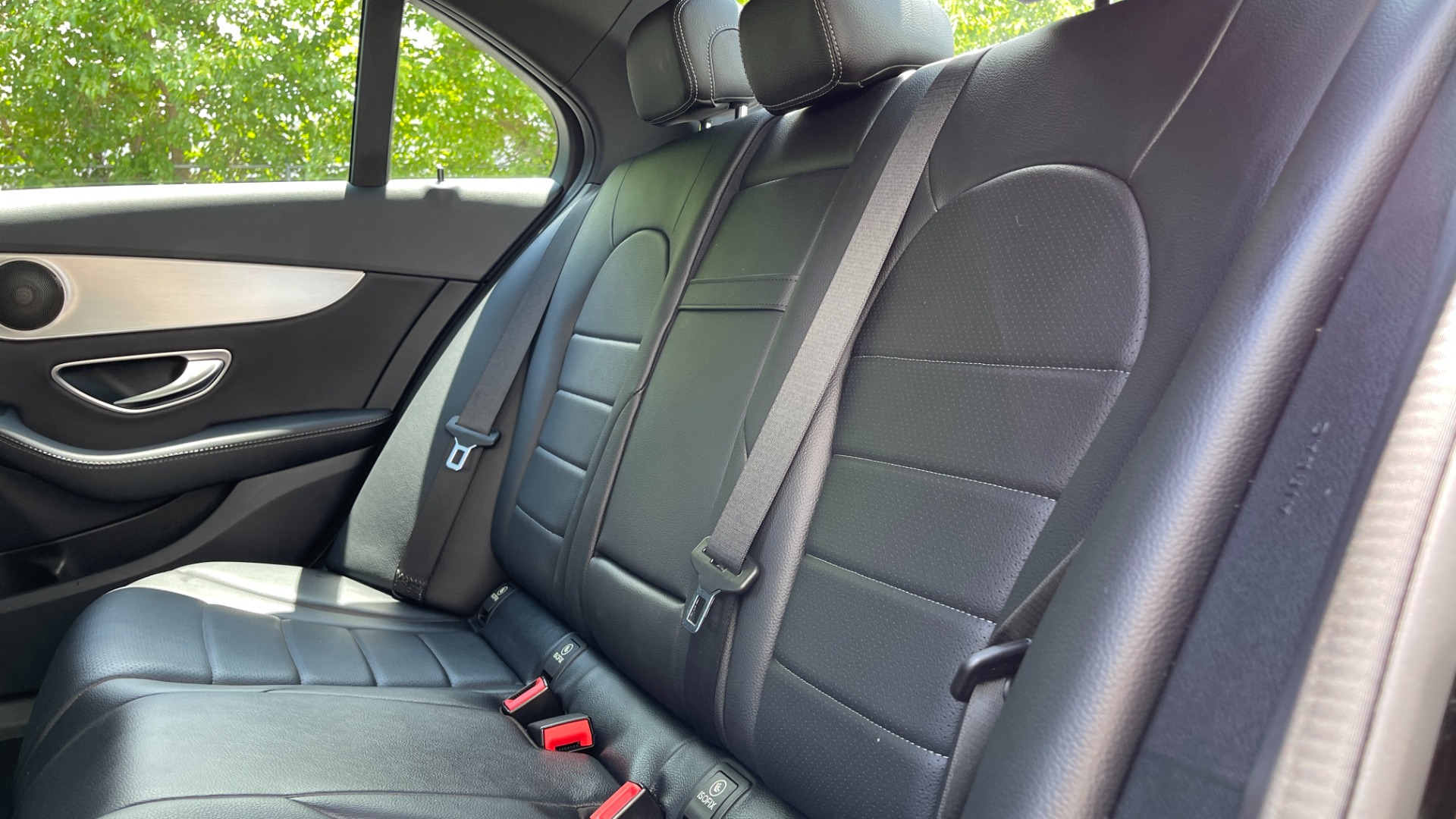 Used 2018 Mercedes-Benz C-Class C 300 / PREMIUM / REVIEW CAM / HTD SEATS / 18IN WHEELS for sale $27,999 at Formula Imports in Charlotte NC 28227 27