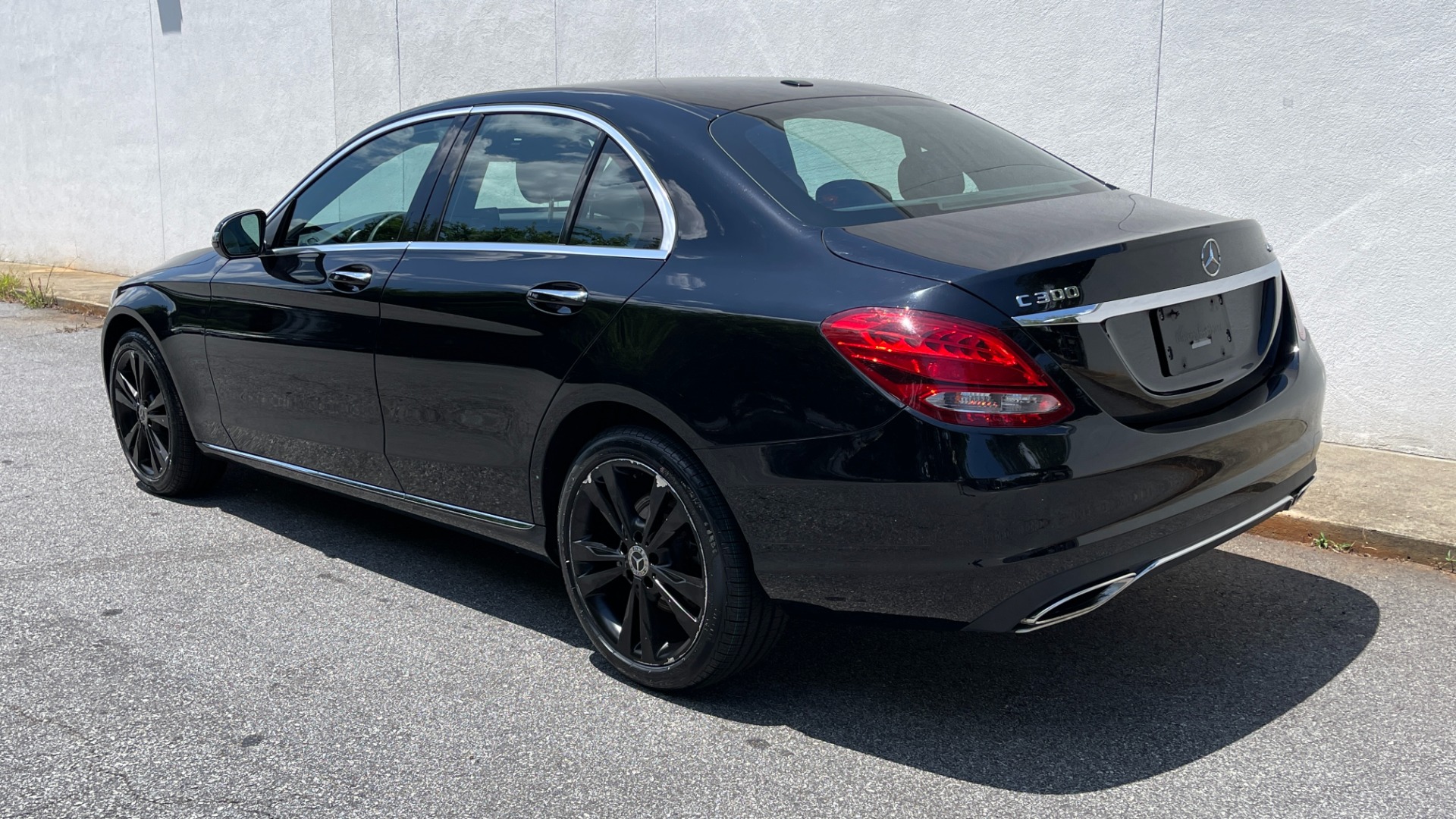 Used 2018 Mercedes-Benz C-Class C 300 / PREMIUM / REVIEW CAM / HTD SEATS / 18IN WHEELS for sale $31,295 at Formula Imports in Charlotte NC 28227 6