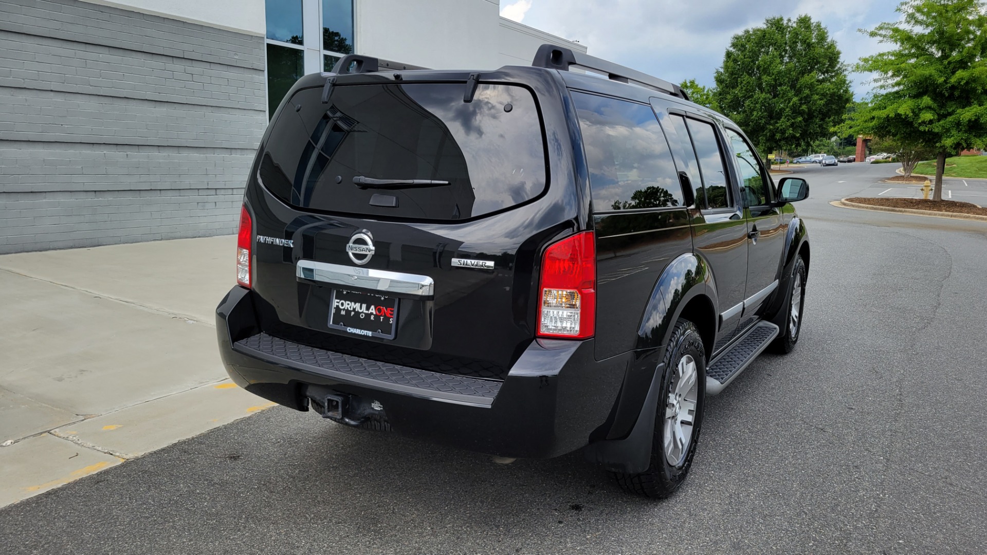 Used 2011 Nissan PATHFINDER SILVER EDITION / 2WD 4.0L / NAV