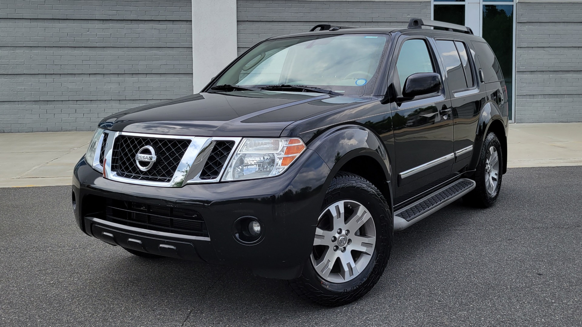 Used 2011 Nissan PATHFINDER SILVER EDITION / 2WD 4.0L / NAV / BOSE / 3-ROW / CAMERA for sale Sold at Formula Imports in Charlotte NC 28227 1