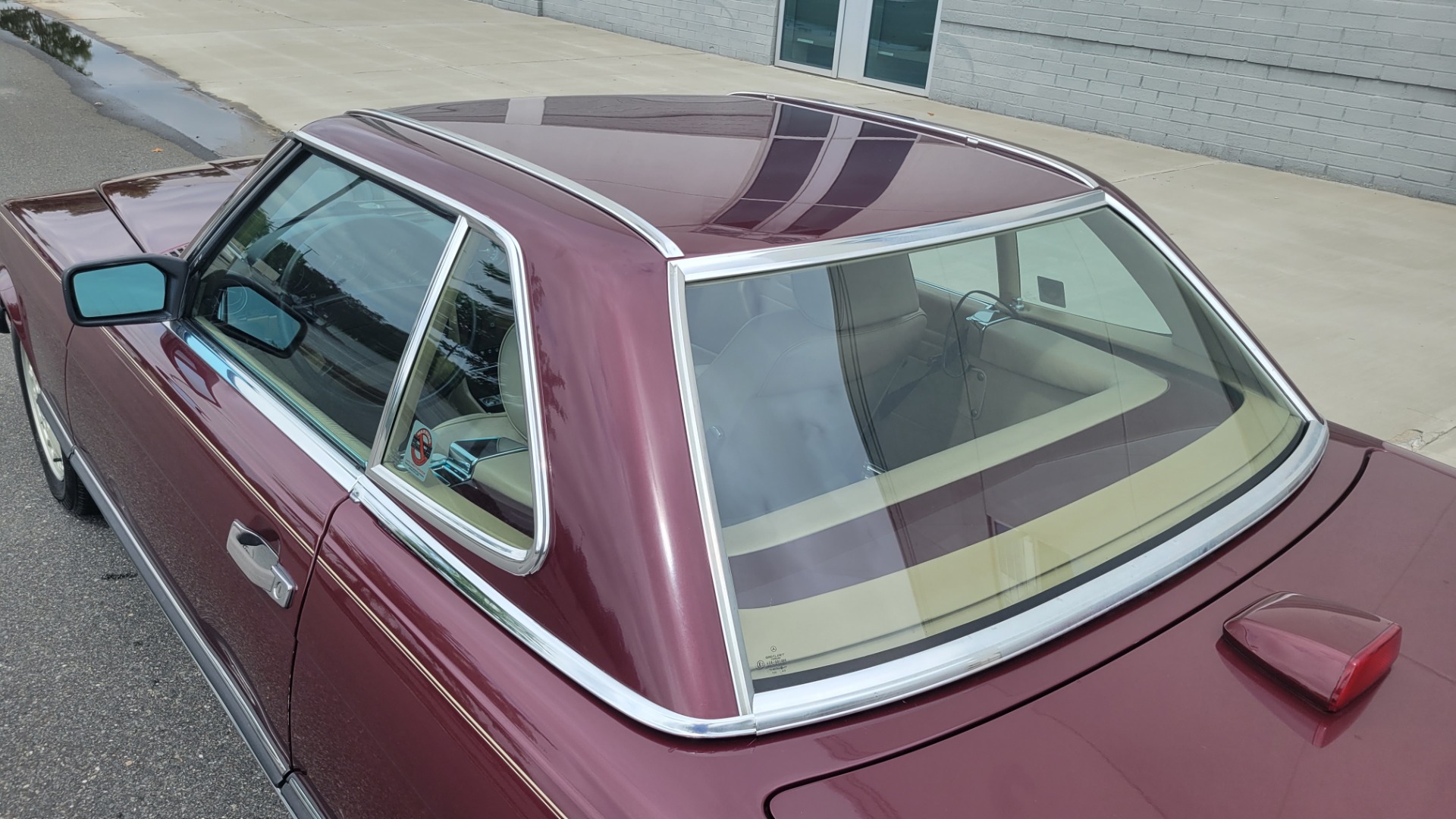 Used 1987 Mercedes-Benz 560 SERIES 560SL ROADSTER / 5.6L V8 / AUTO / LEATHER / ALPINE for sale $16,700 at Formula Imports in Charlotte NC 28227 10