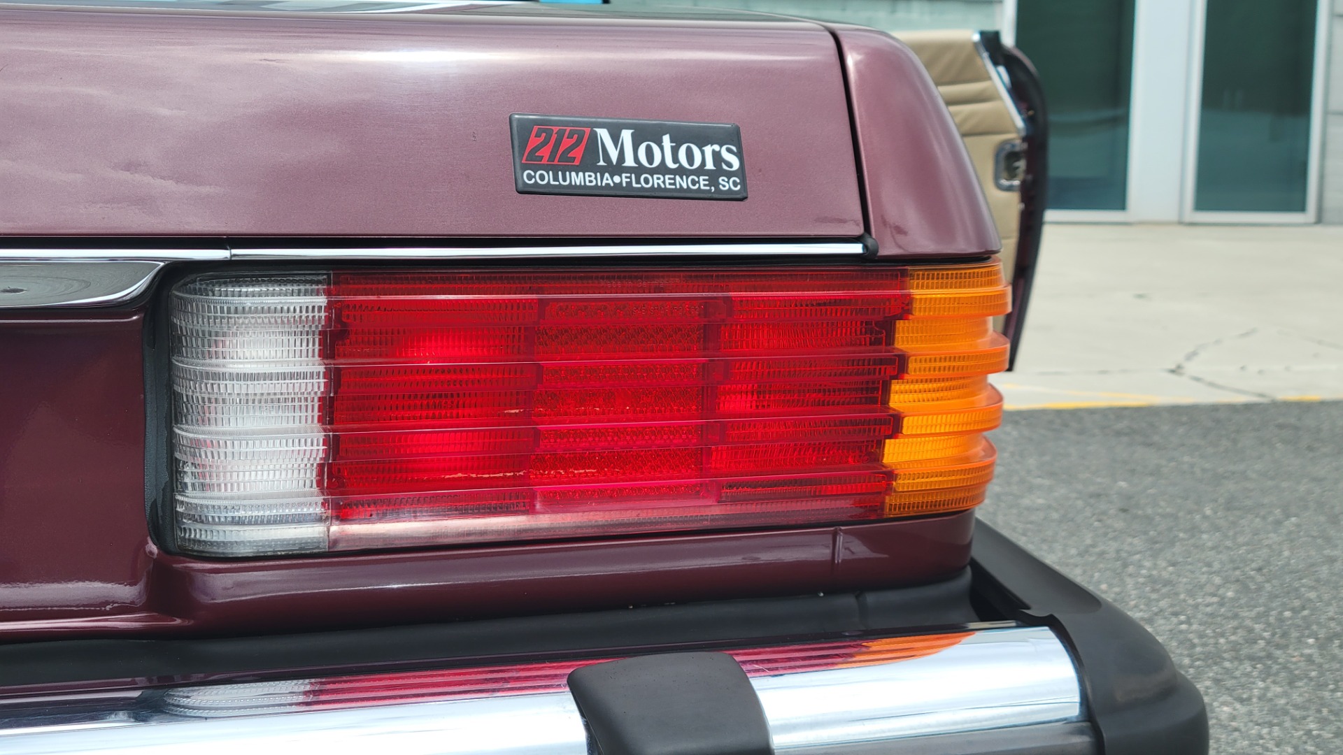 Used 1987 Mercedes-Benz 560 SERIES 560SL ROADSTER / 5.6L V8 / AUTO / LEATHER / ALPINE for sale $16,700 at Formula Imports in Charlotte NC 28227 30