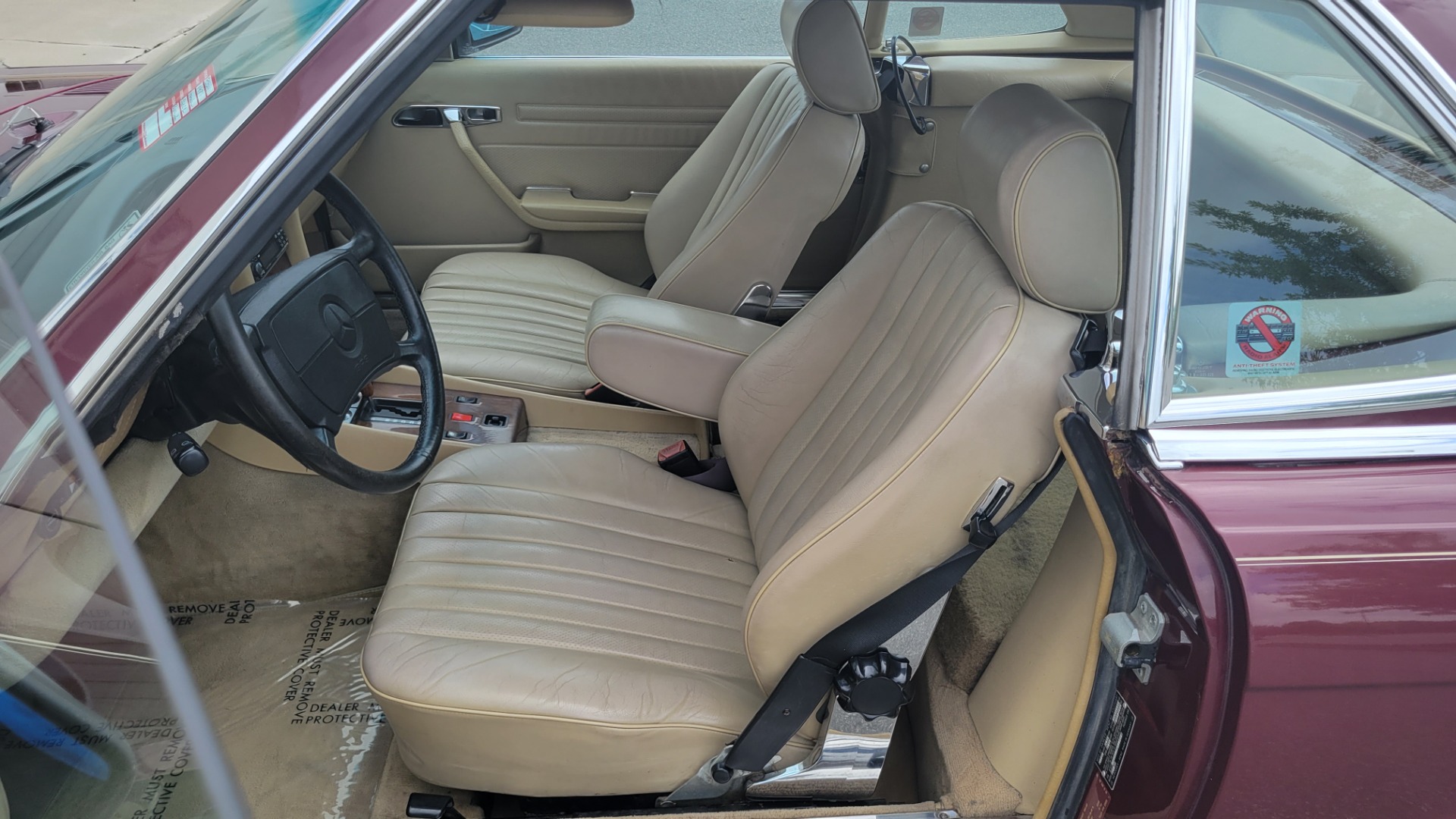 Used 1987 Mercedes-Benz 560 SERIES 560SL ROADSTER / 5.6L V8 / AUTO / LEATHER / ALPINE for sale $16,700 at Formula Imports in Charlotte NC 28227 34
