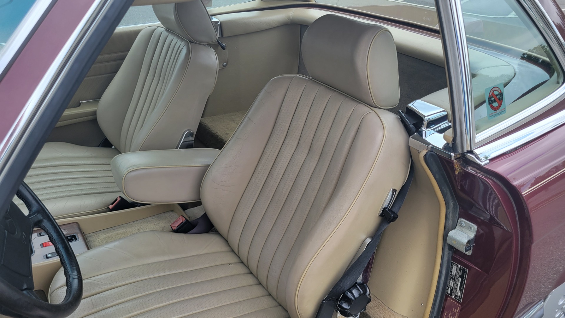 Used 1987 Mercedes-Benz 560 SERIES 560SL ROADSTER / 5.6L V8 / AUTO / LEATHER / ALPINE for sale $16,700 at Formula Imports in Charlotte NC 28227 35