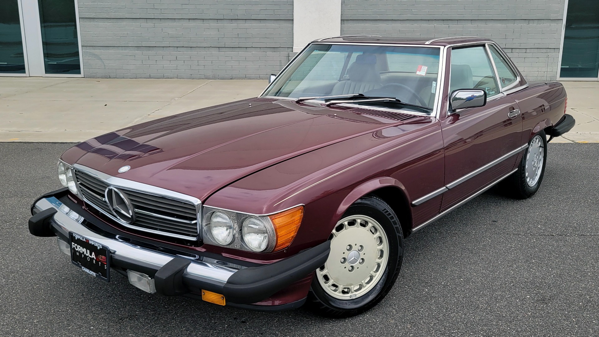 Used 1987 Mercedes-Benz 560 SERIES 560SL ROADSTER / 5.6L V8 / AUTO / LEATHER / ALPINE for sale $16,700 at Formula Imports in Charlotte NC 28227 4