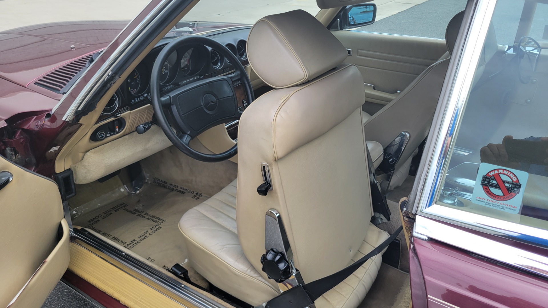Used 1987 Mercedes-Benz 560 SERIES 560SL ROADSTER / 5.6L V8 / AUTO / LEATHER / ALPINE for sale $16,700 at Formula Imports in Charlotte NC 28227 47