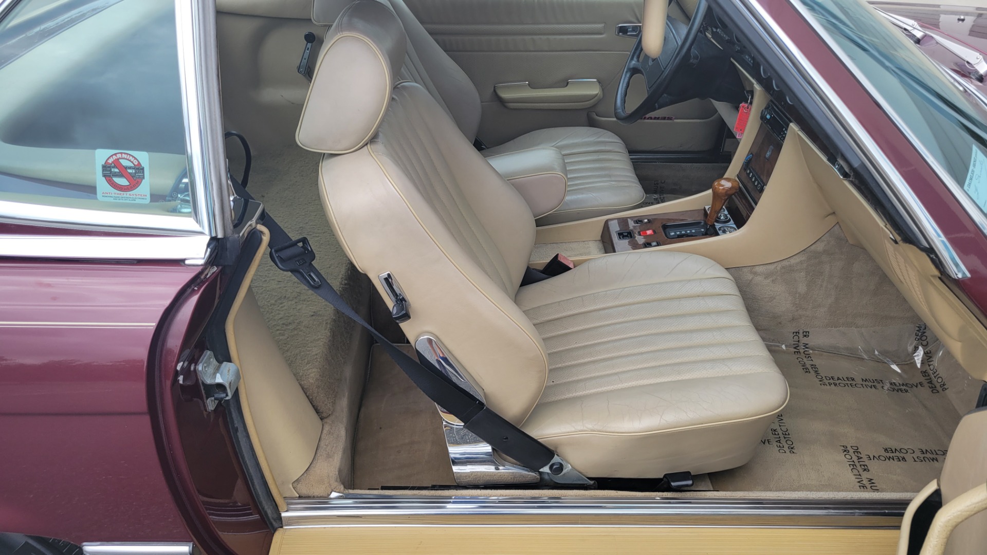 Used 1987 Mercedes-Benz 560 SERIES 560SL ROADSTER / 5.6L V8 / AUTO / LEATHER / ALPINE for sale $16,700 at Formula Imports in Charlotte NC 28227 52