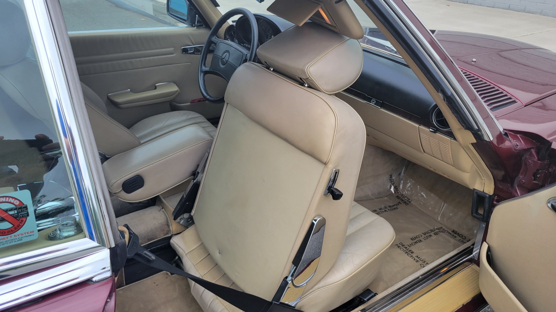 Used 1987 Mercedes-Benz 560 SERIES 560SL ROADSTER / 5.6L V8 / AUTO / LEATHER / ALPINE for sale $16,700 at Formula Imports in Charlotte NC 28227 53