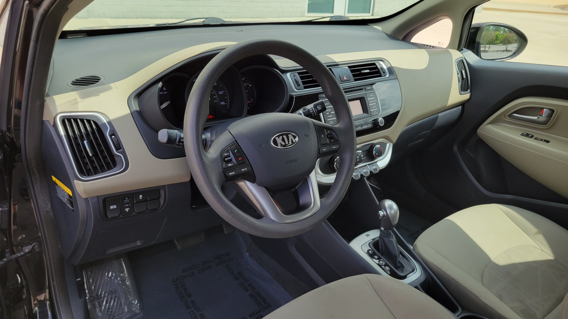 Used 2017 Kia RIO LX SEDAN / 1.6L 4-CYL / AUTO / POWER PACKAGE / 36MPG for sale Sold at Formula Imports in Charlotte NC 28227 31