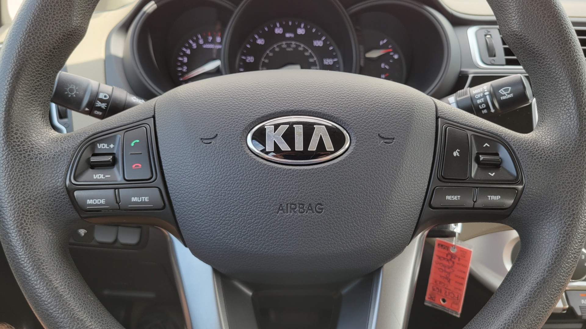 Used 2017 Kia RIO LX SEDAN / 1.6L 4-CYL / AUTO / POWER PACKAGE / 36MPG for sale Sold at Formula Imports in Charlotte NC 28227 33