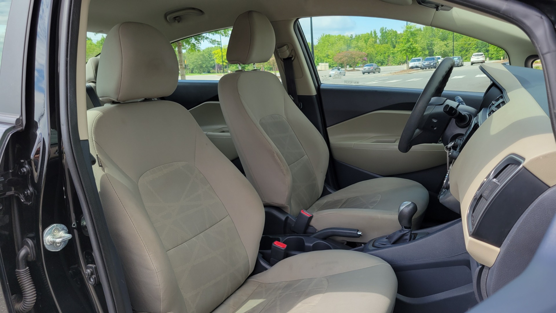 Used 2017 Kia RIO LX SEDAN / 1.6L 4-CYL / AUTO / POWER PACKAGE / 36MPG for sale $12,795 at Formula Imports in Charlotte NC 28227 54