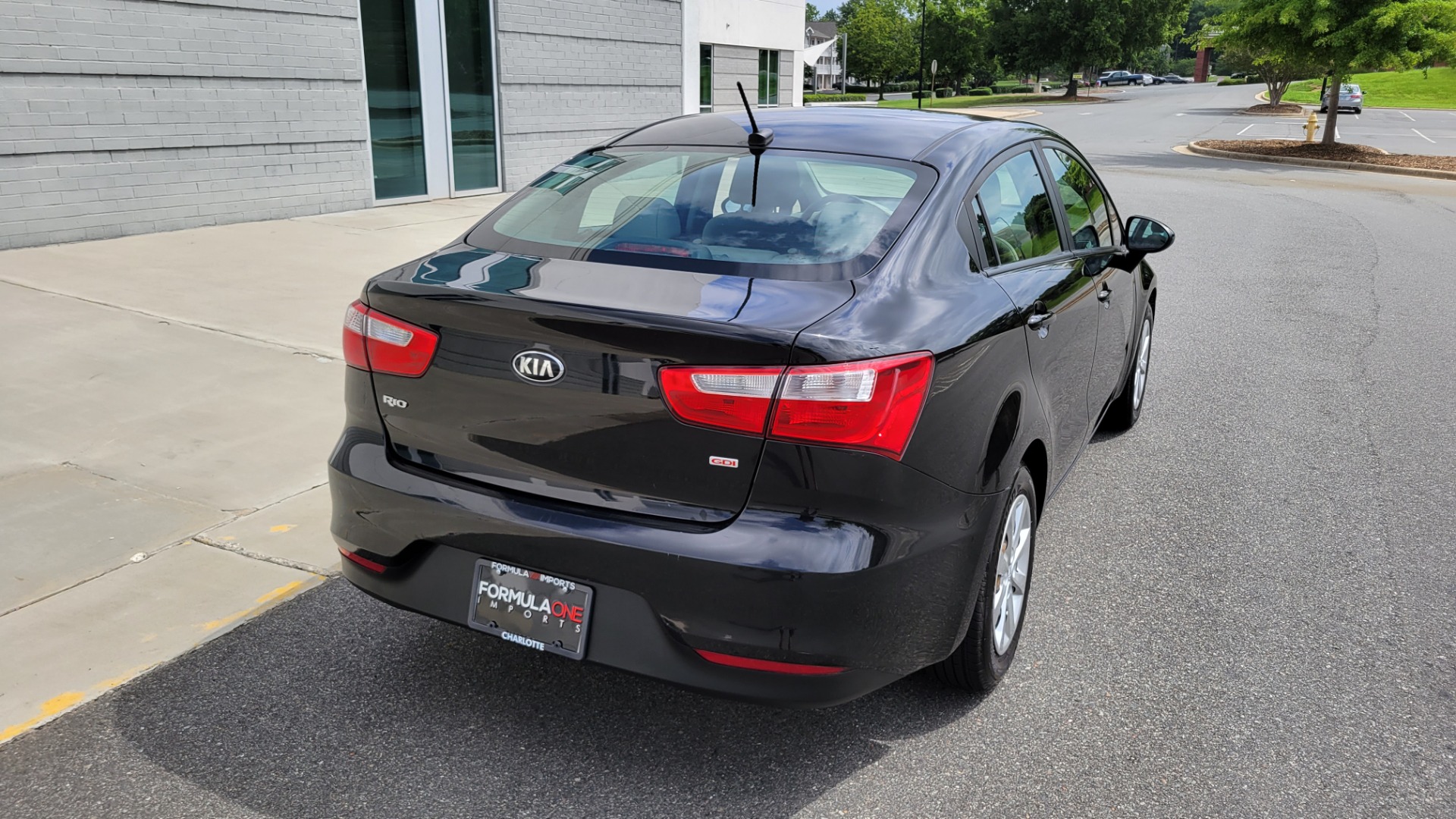 Used 2017 Kia RIO LX SEDAN / 1.6L 4-CYL / AUTO / POWER PACKAGE / 36MPG for sale Sold at Formula Imports in Charlotte NC 28227 9